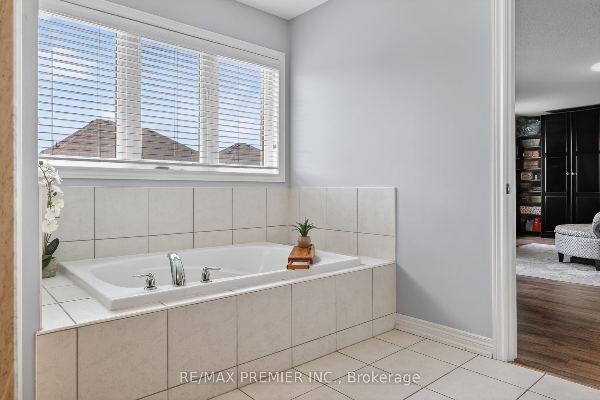 77 Weaver Terrace Property Photo 22