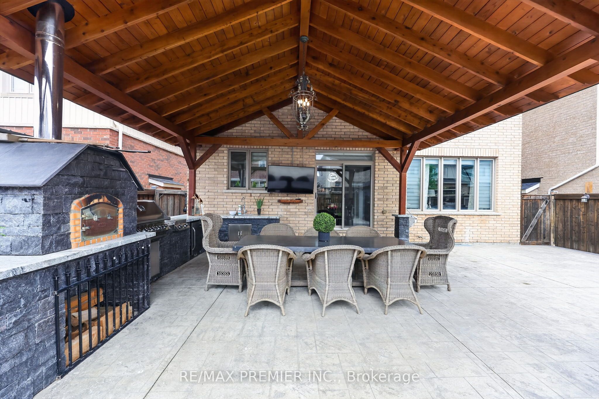 77 Weaver Terrace Property Photo 39