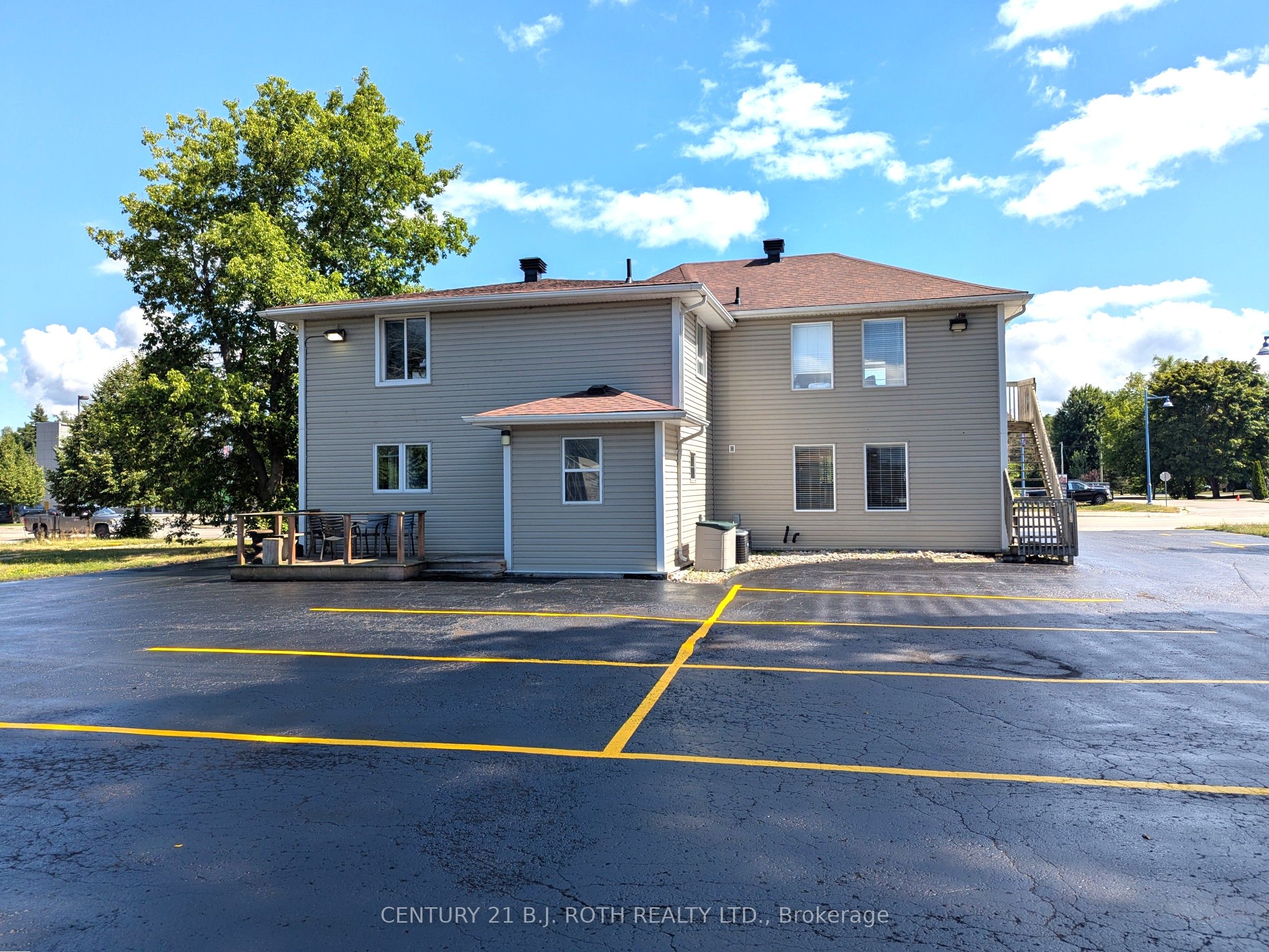 888 Innisfil Beach Road Property Photo 6