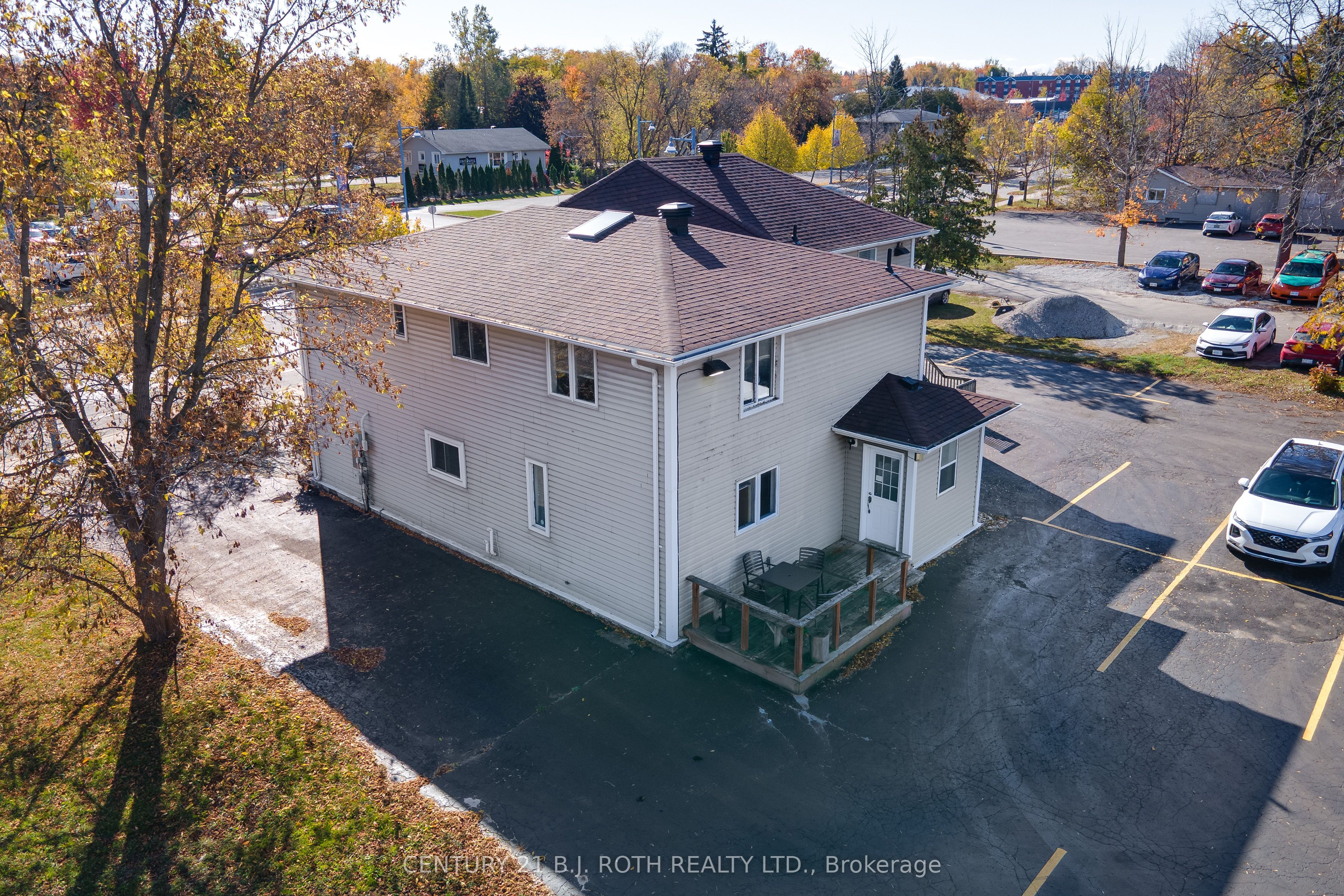 888 Innisfil Beach Road Property Photo 11