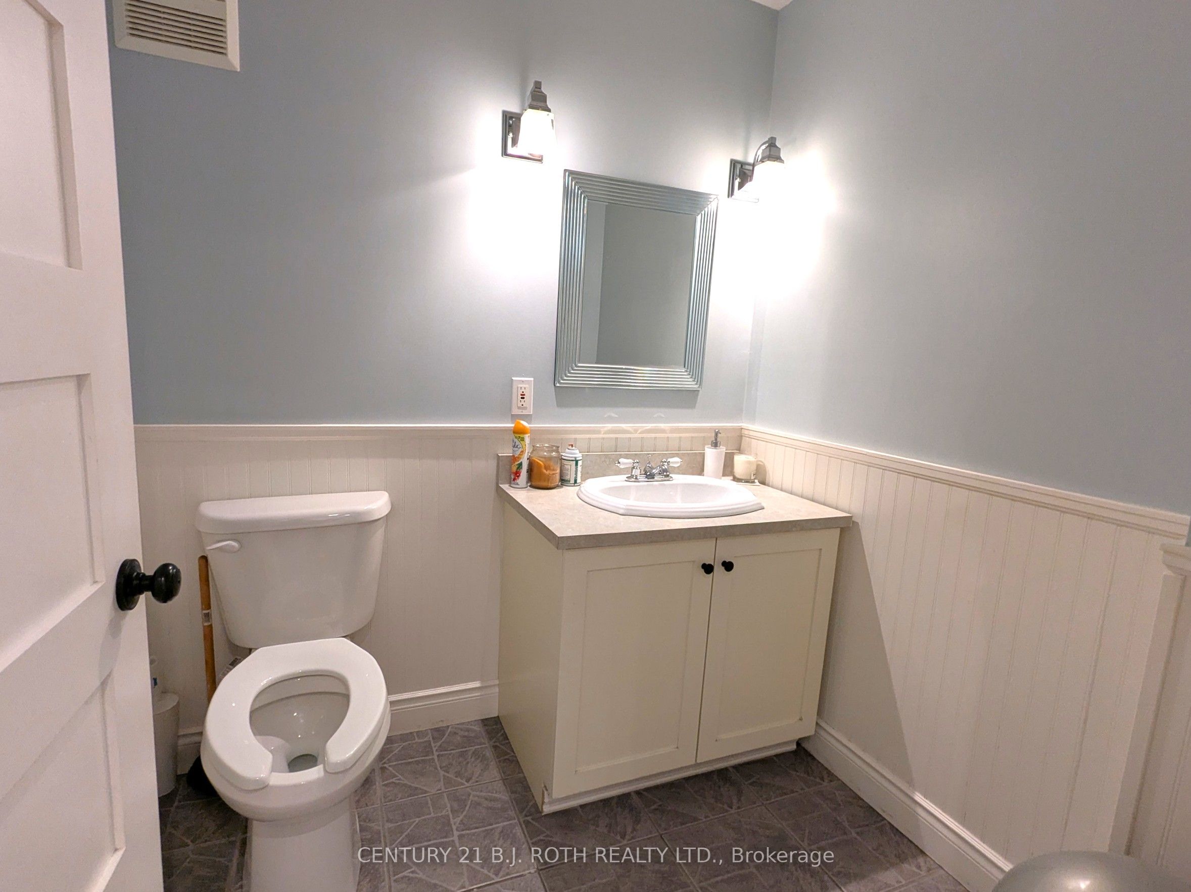 888 Innisfil Beach Road Property Photo 26