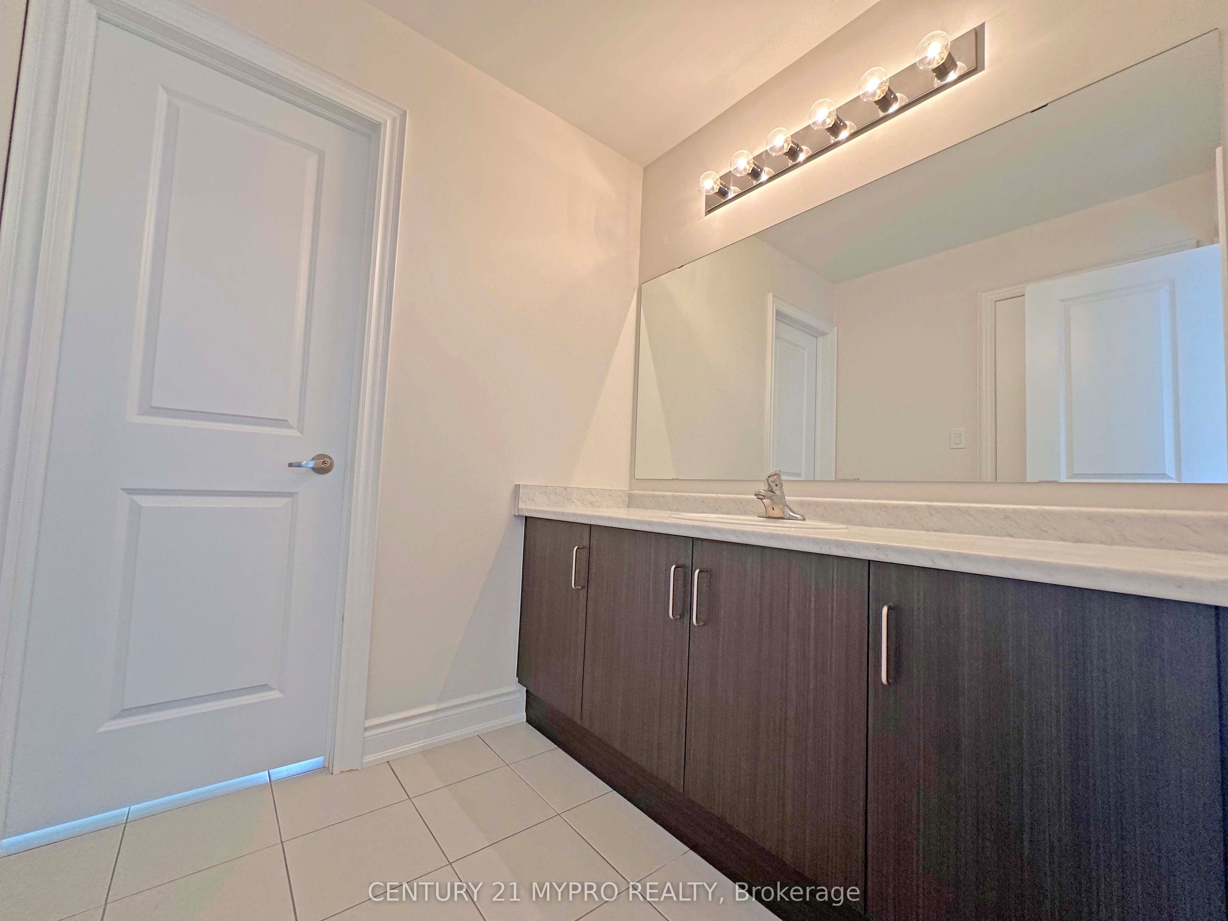 401 Seaview Heights Property Photo 16