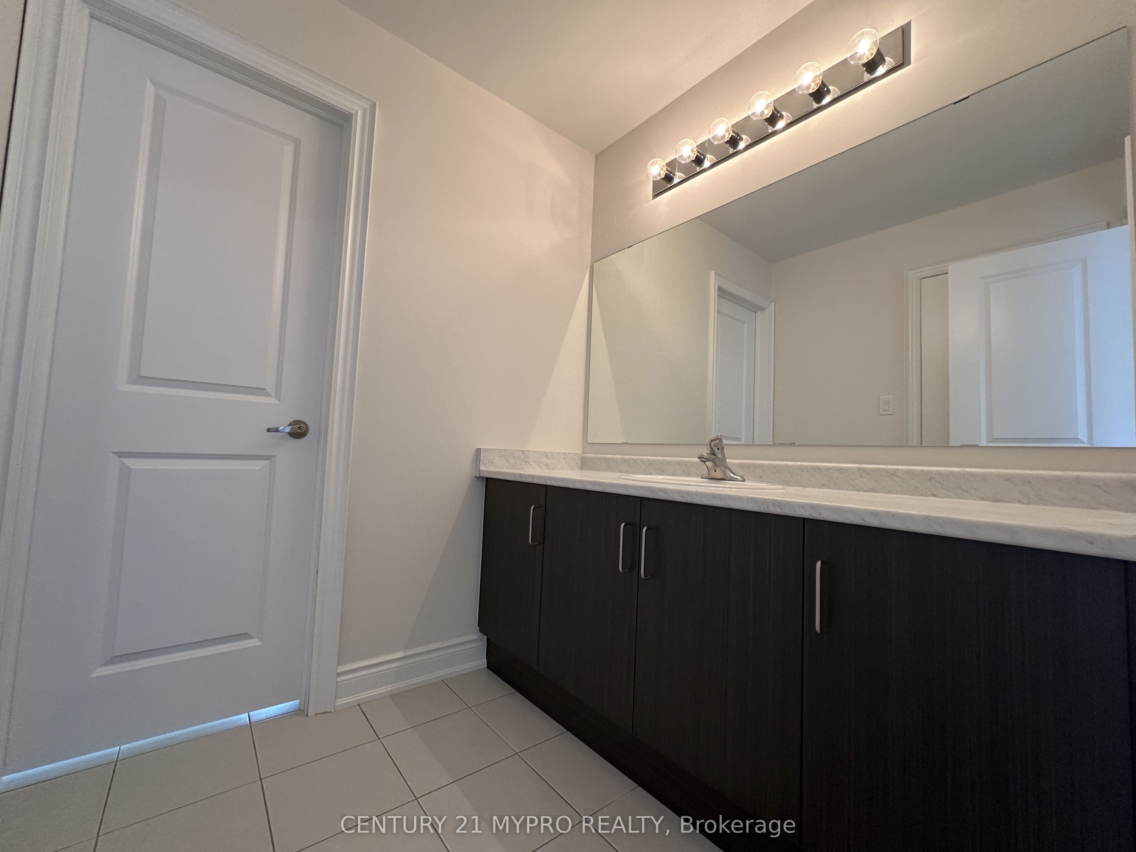 401 Seaview Heights Property Photo 27