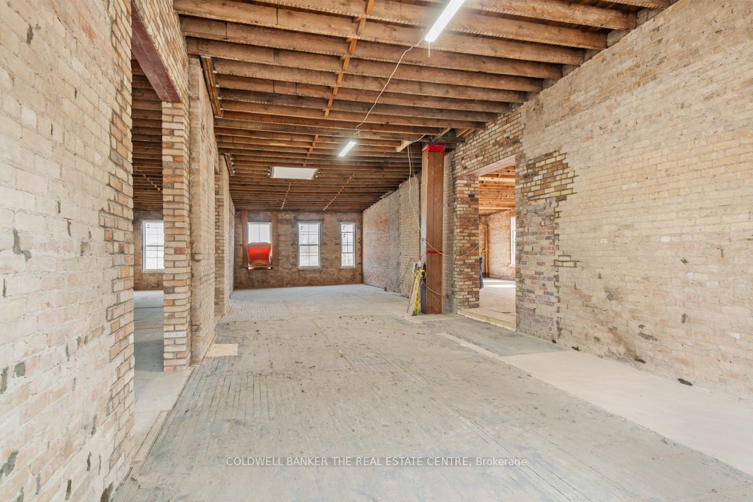 193 Main Street S Property Photo 21
