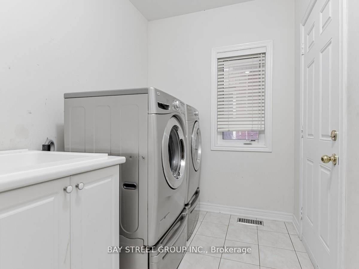 80 Geddington Crescent Property Photo 15