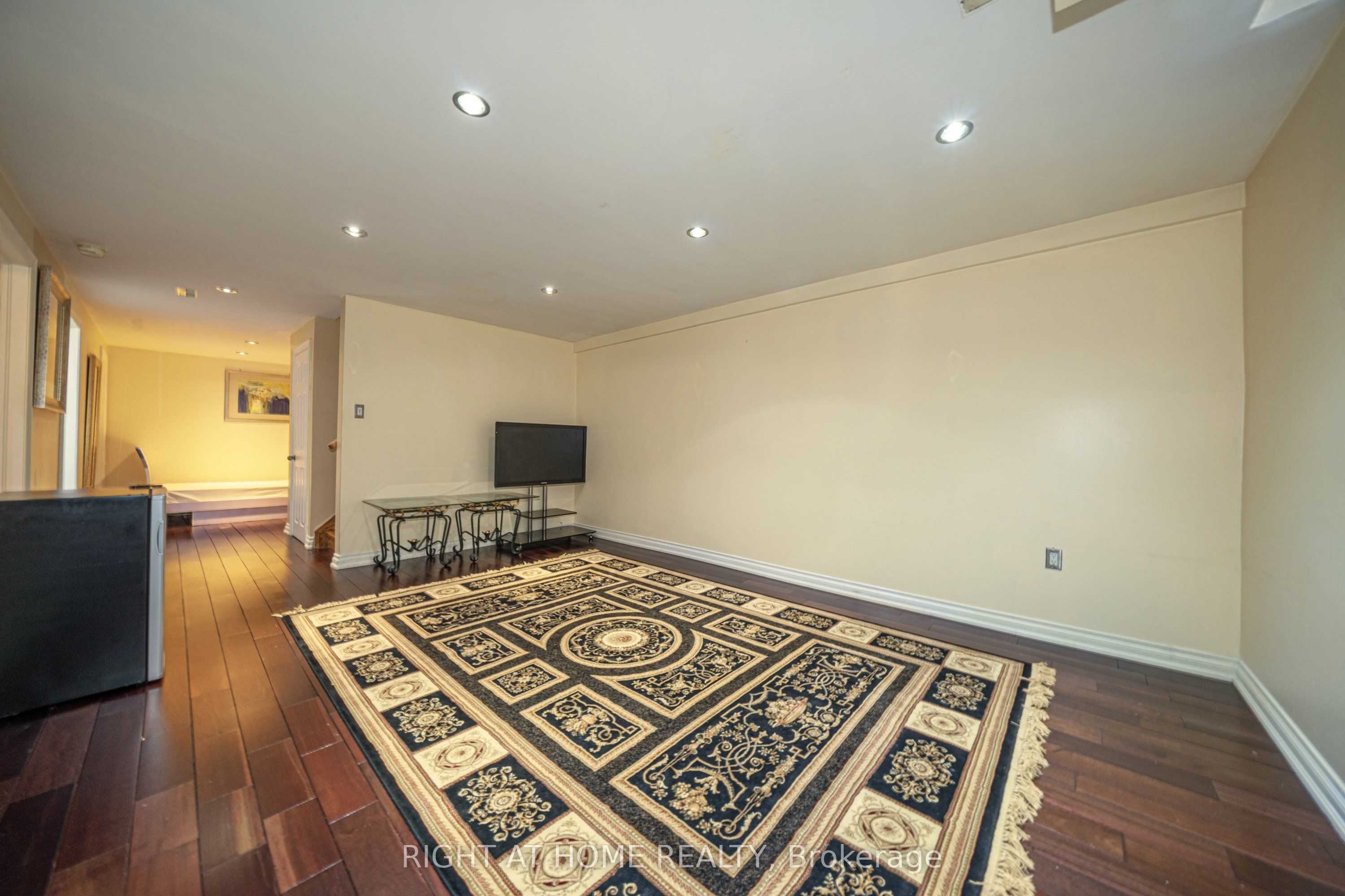 47 Davos Road Property Photo 33