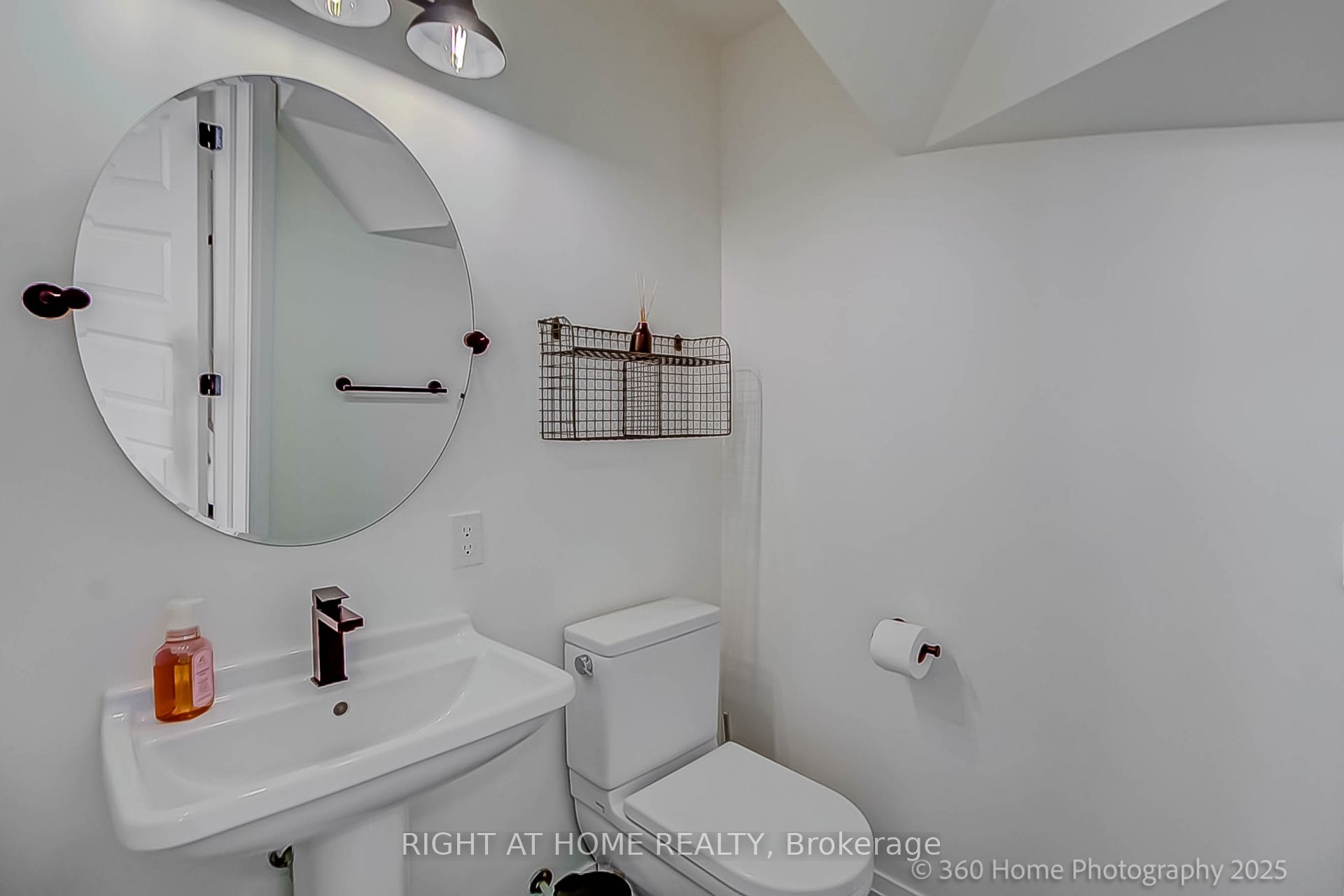 8169 Kipling Avenue 31 Property Photo 10