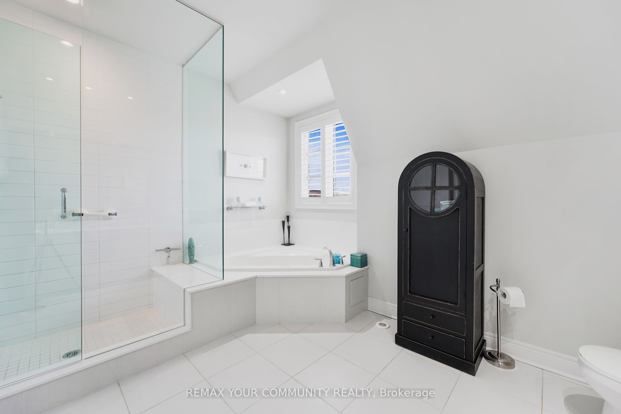 16 Agar Lane Property Photo 34