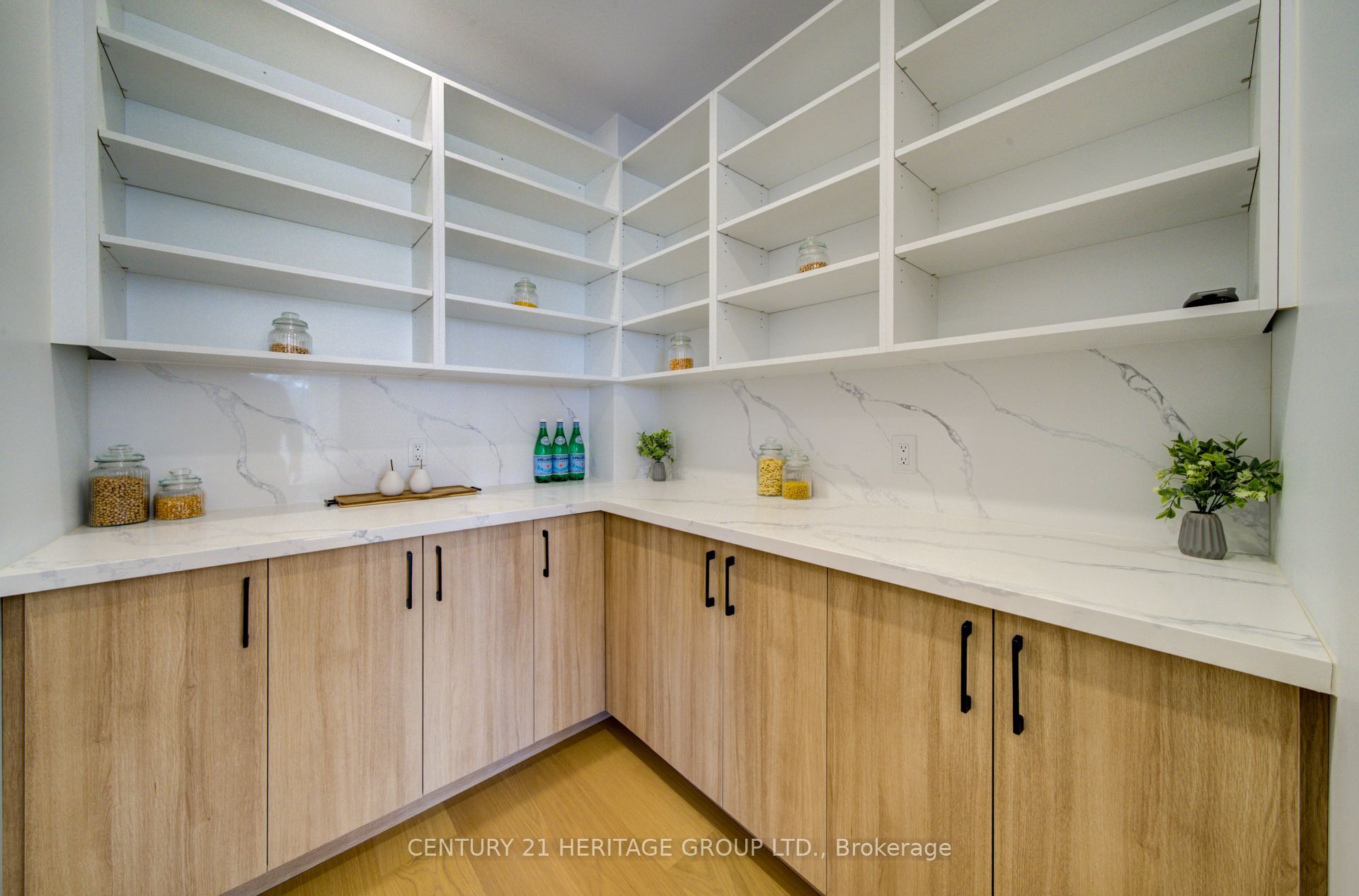 802 Willowview Road Property Photo 12