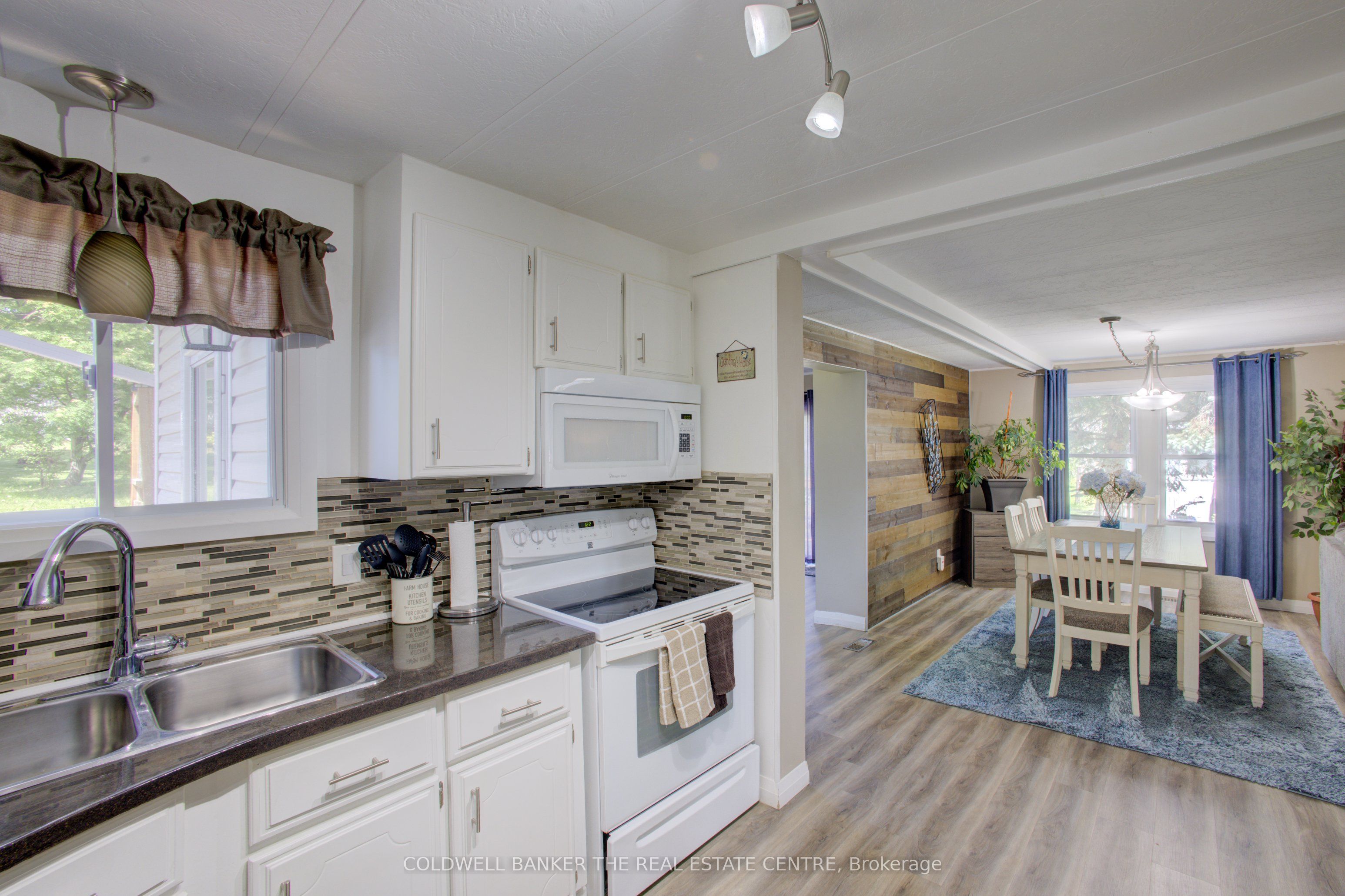 36 Linden Lane Property Photo 17