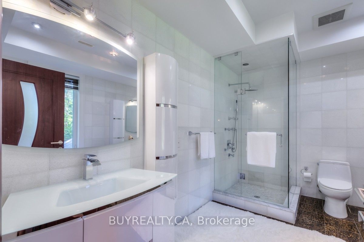 2530 King Road Property Photo 12