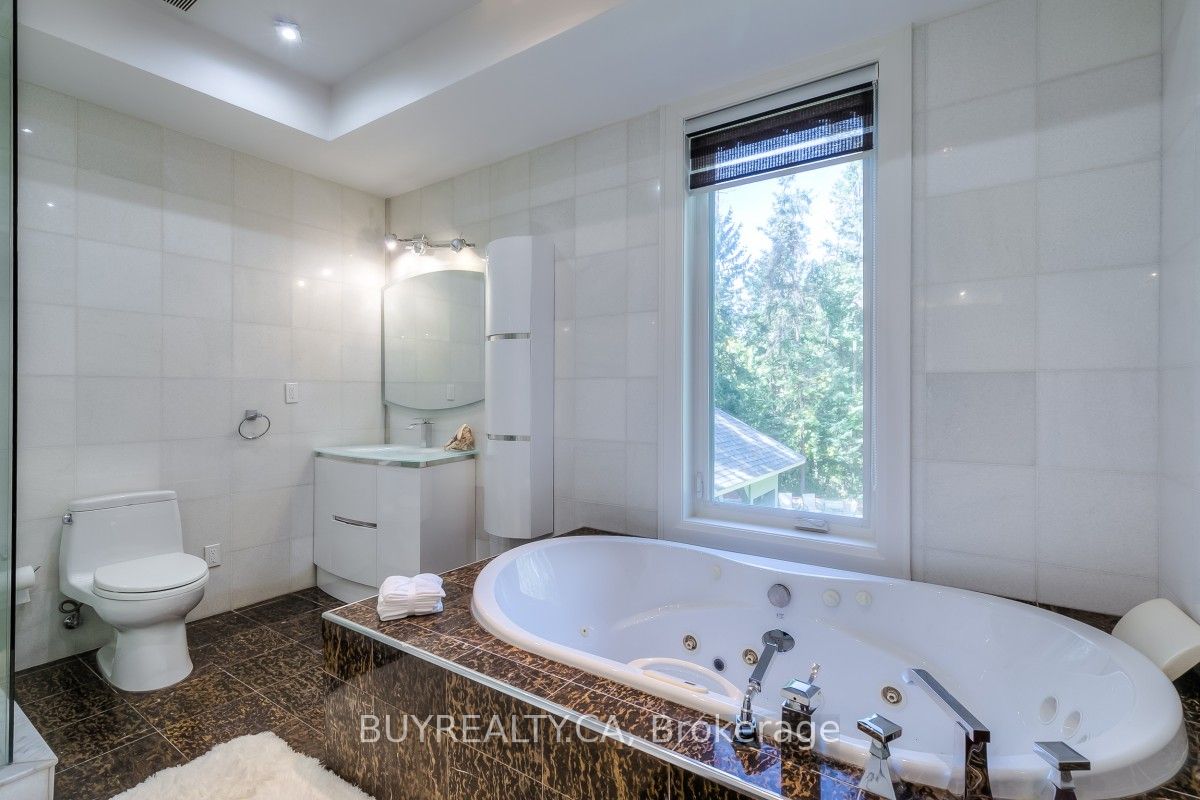 2530 King Road Property Photo 13