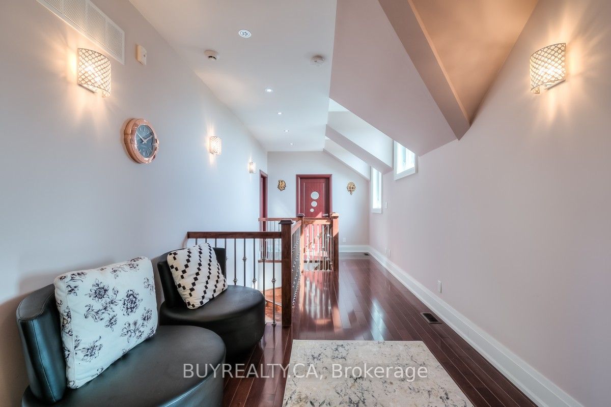 2530 King Road Property Photo 23