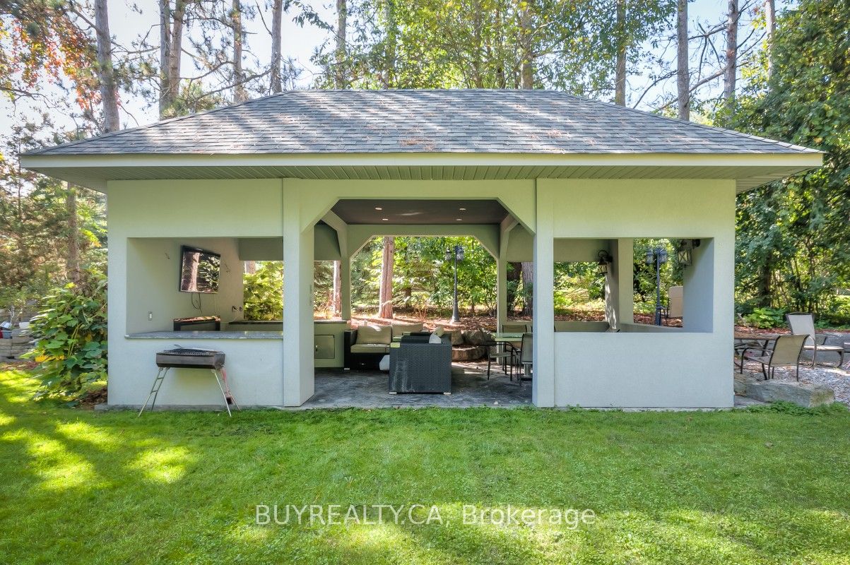 2530 King Road Property Photo 32