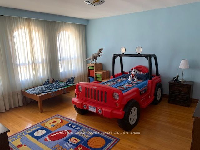 8408 Islington Avenue Property Photo 17