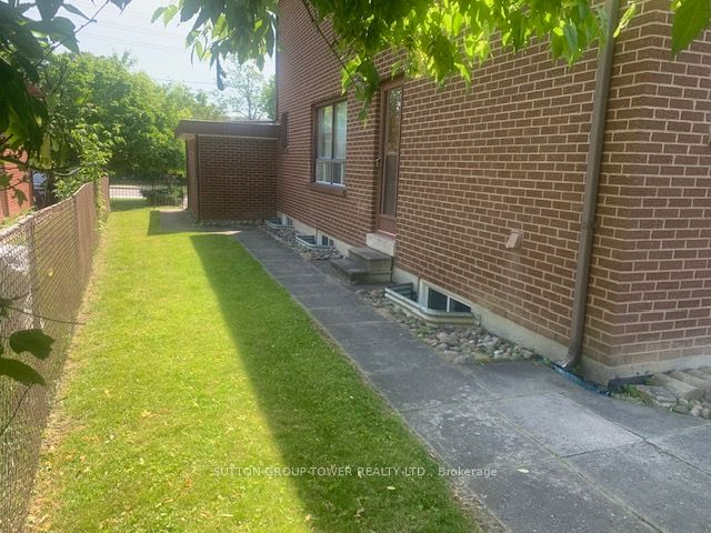 8408 Islington Avenue Property Photo 27