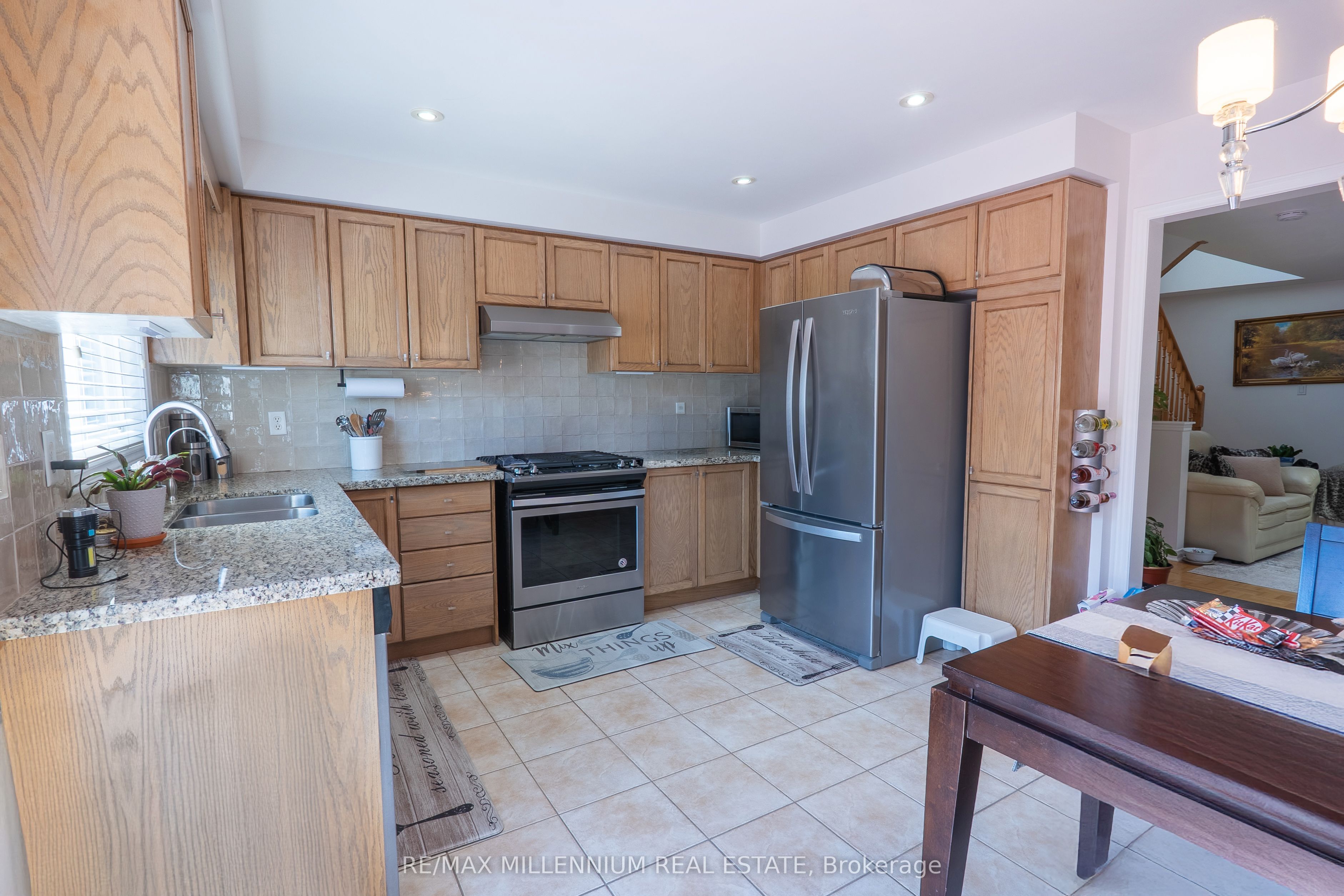 90 Ronan Crescent Property Photo 9