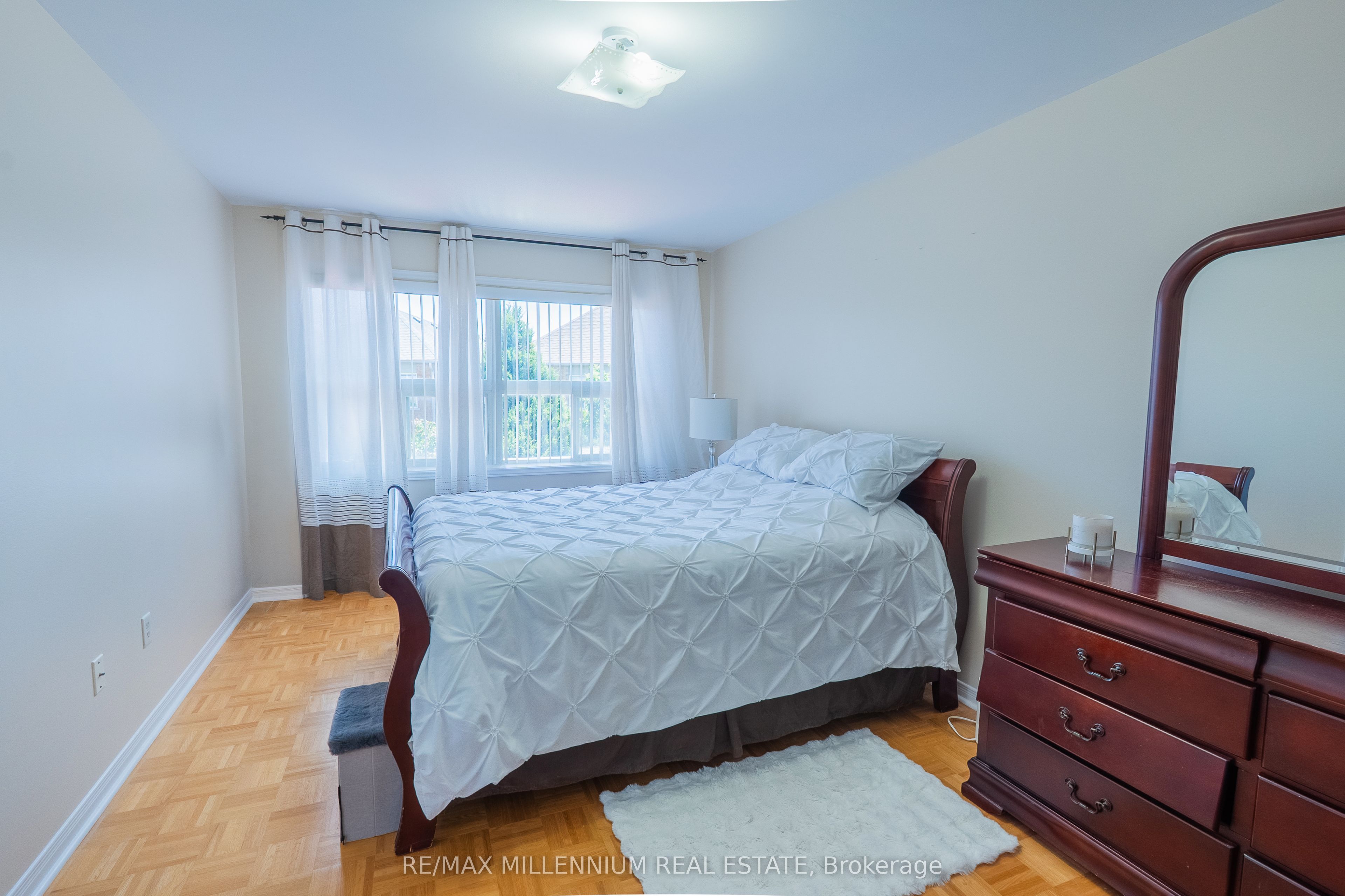 90 Ronan Crescent Property Photo 12