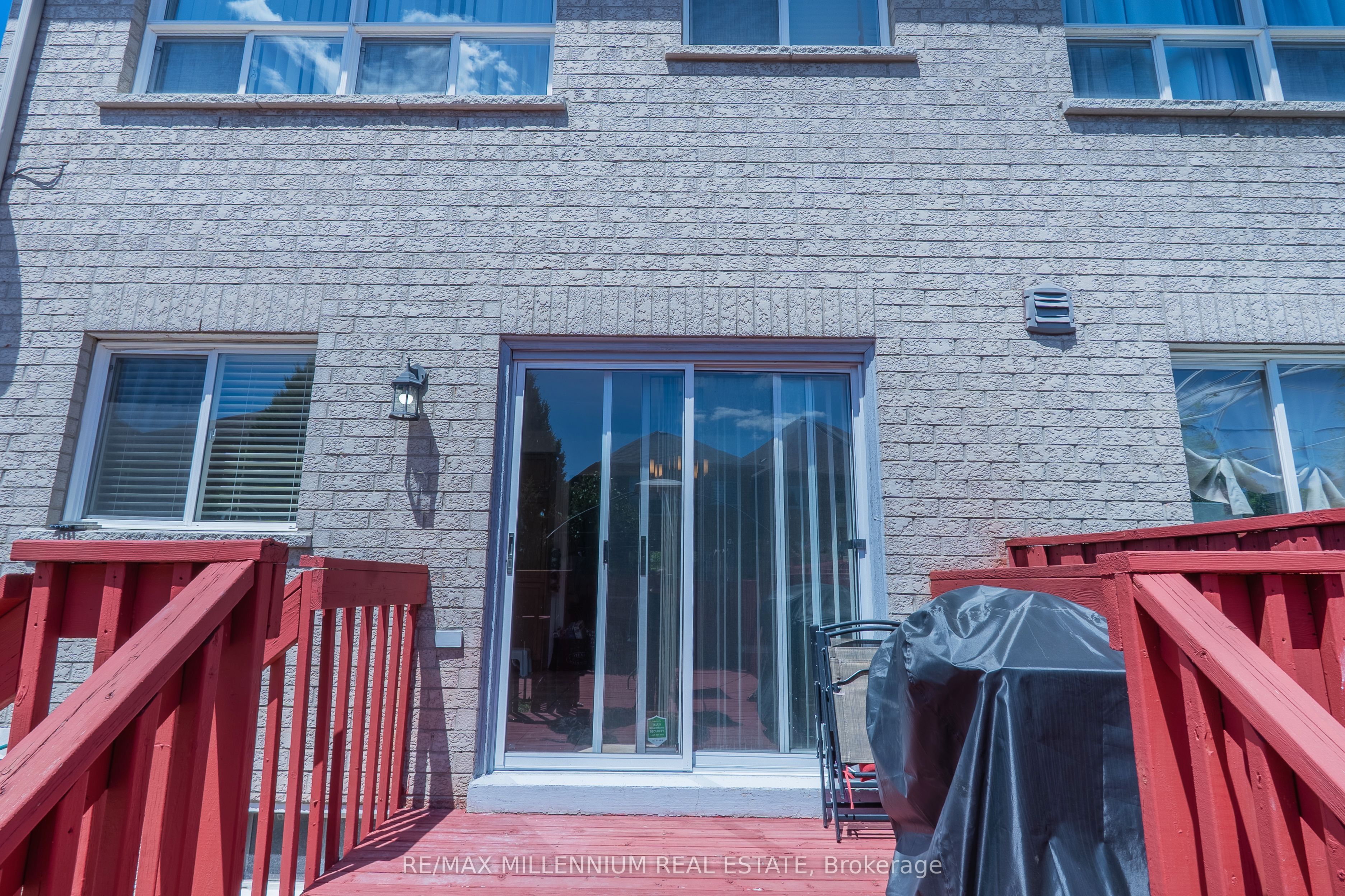 90 Ronan Crescent Property Photo 29
