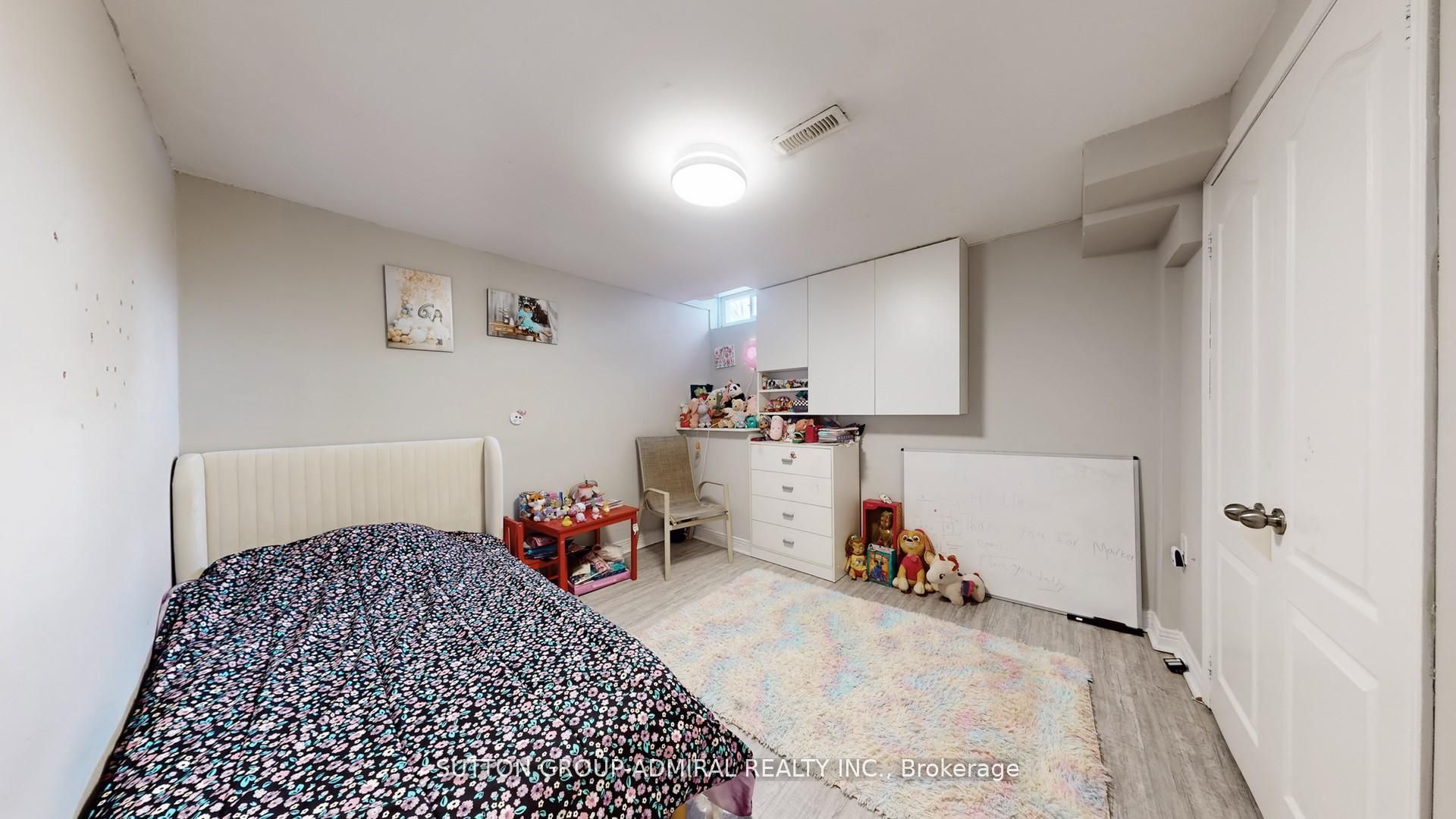 8 Colleen Street Property Photo 45