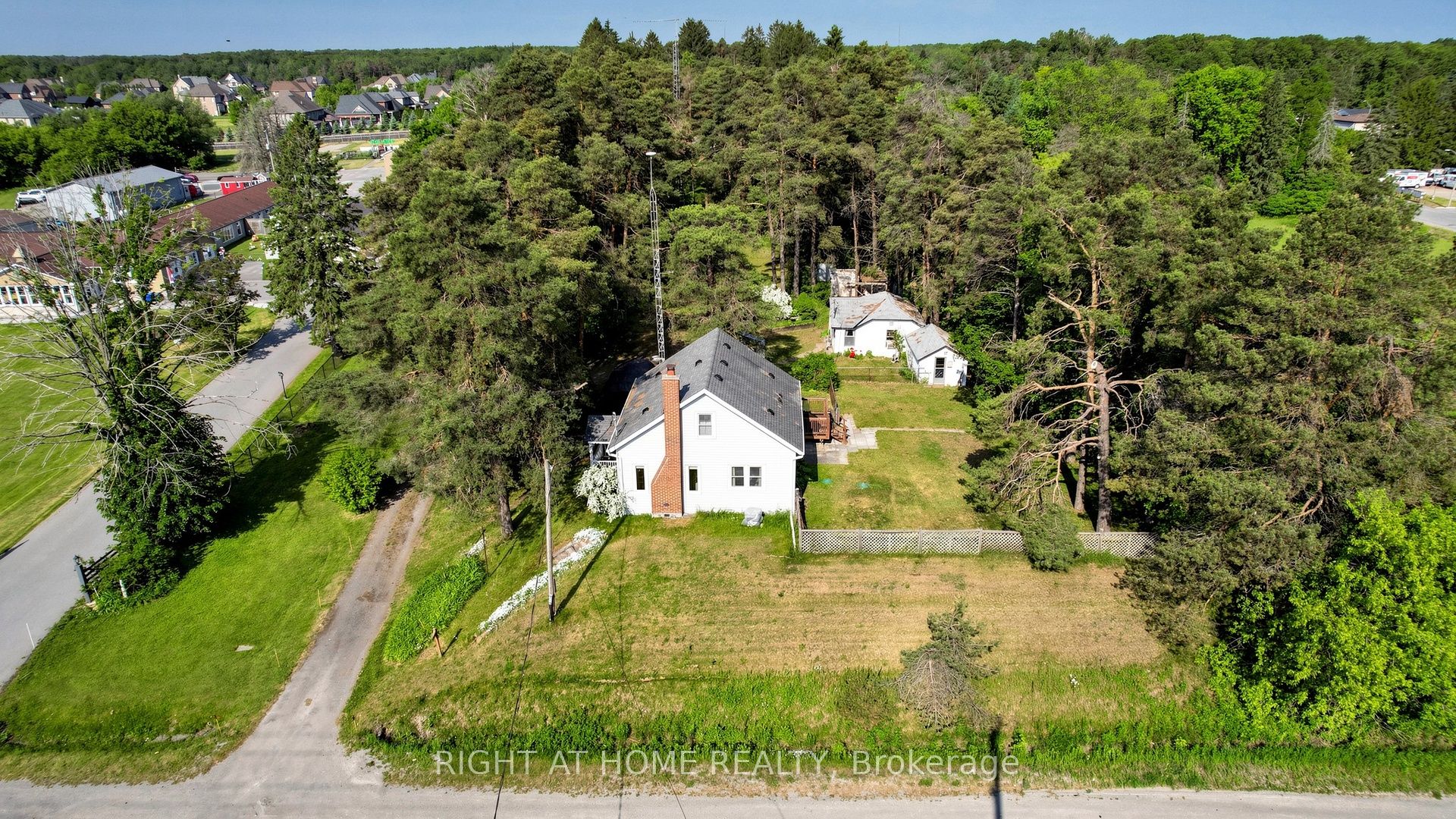 15040 Highway 48 Property Photo 2
