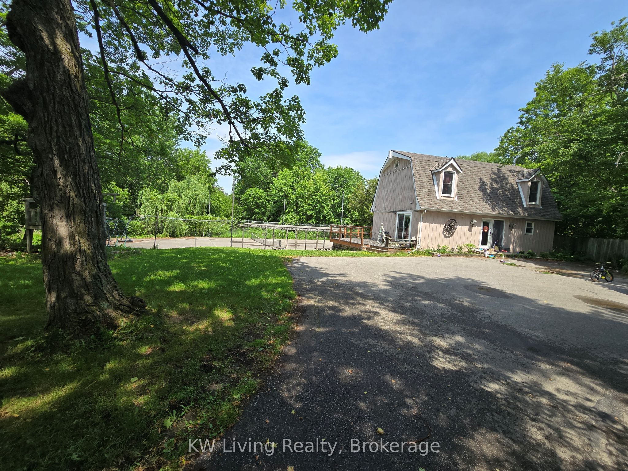 1 Campbell Court Property Photo 6