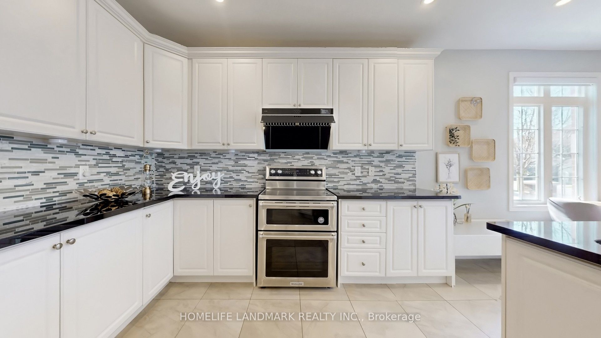 13 Woodway Lane Property Photo 19