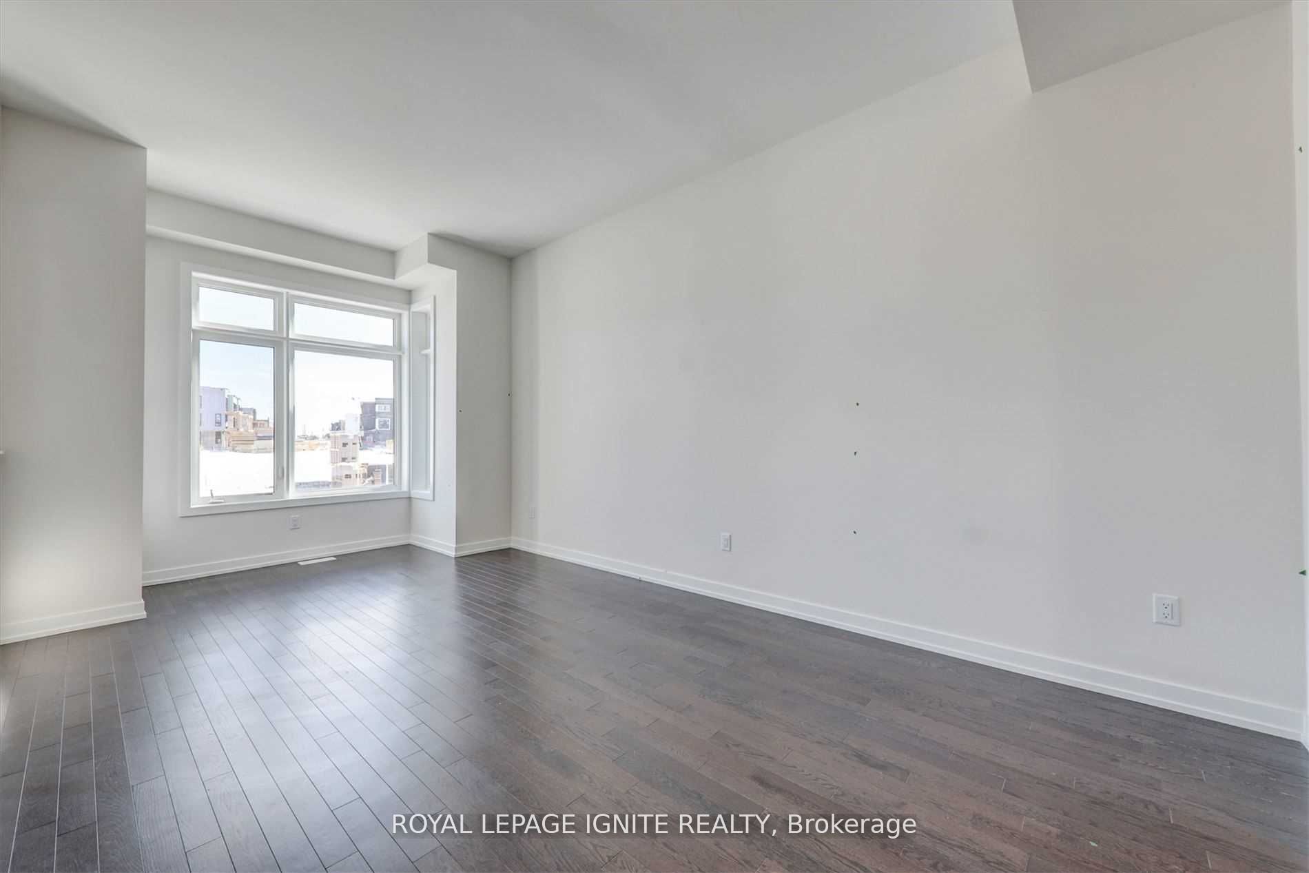 56 Rustle Woods Avenue Property Photo 8