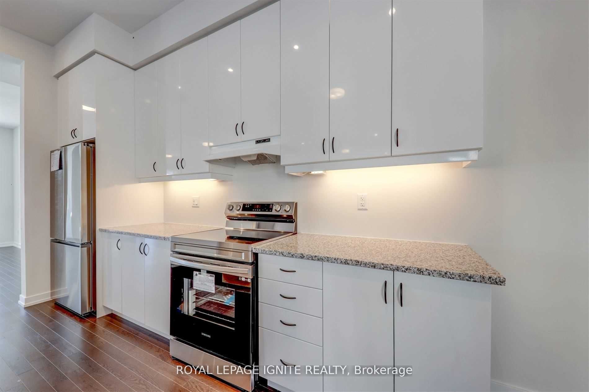 56 Rustle Woods Avenue Property Photo 13