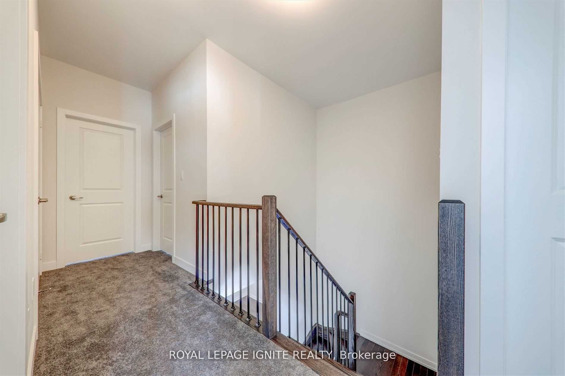 56 Rustle Woods Avenue Property Photo 22