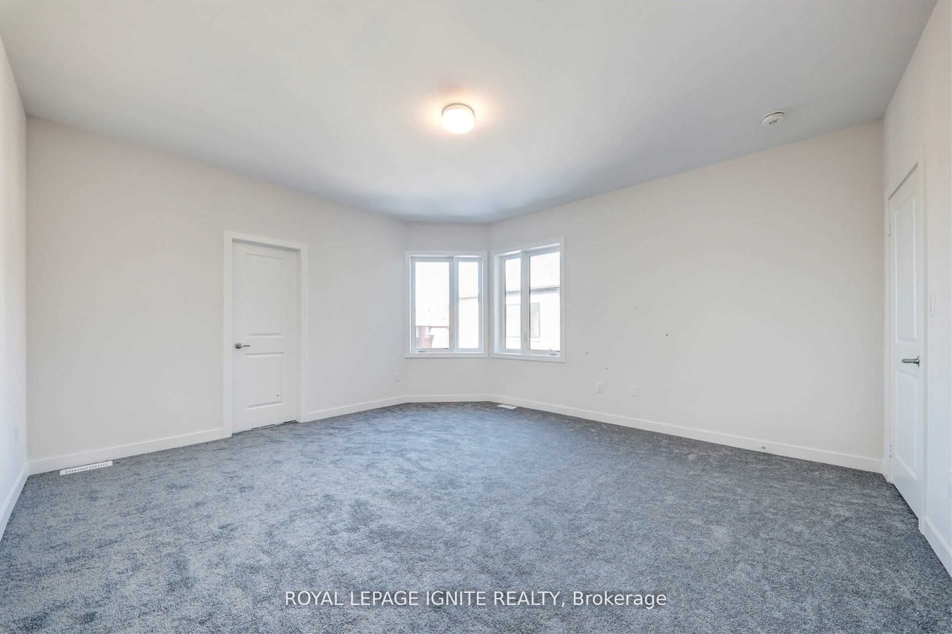 56 Rustle Woods Avenue Property Photo 24