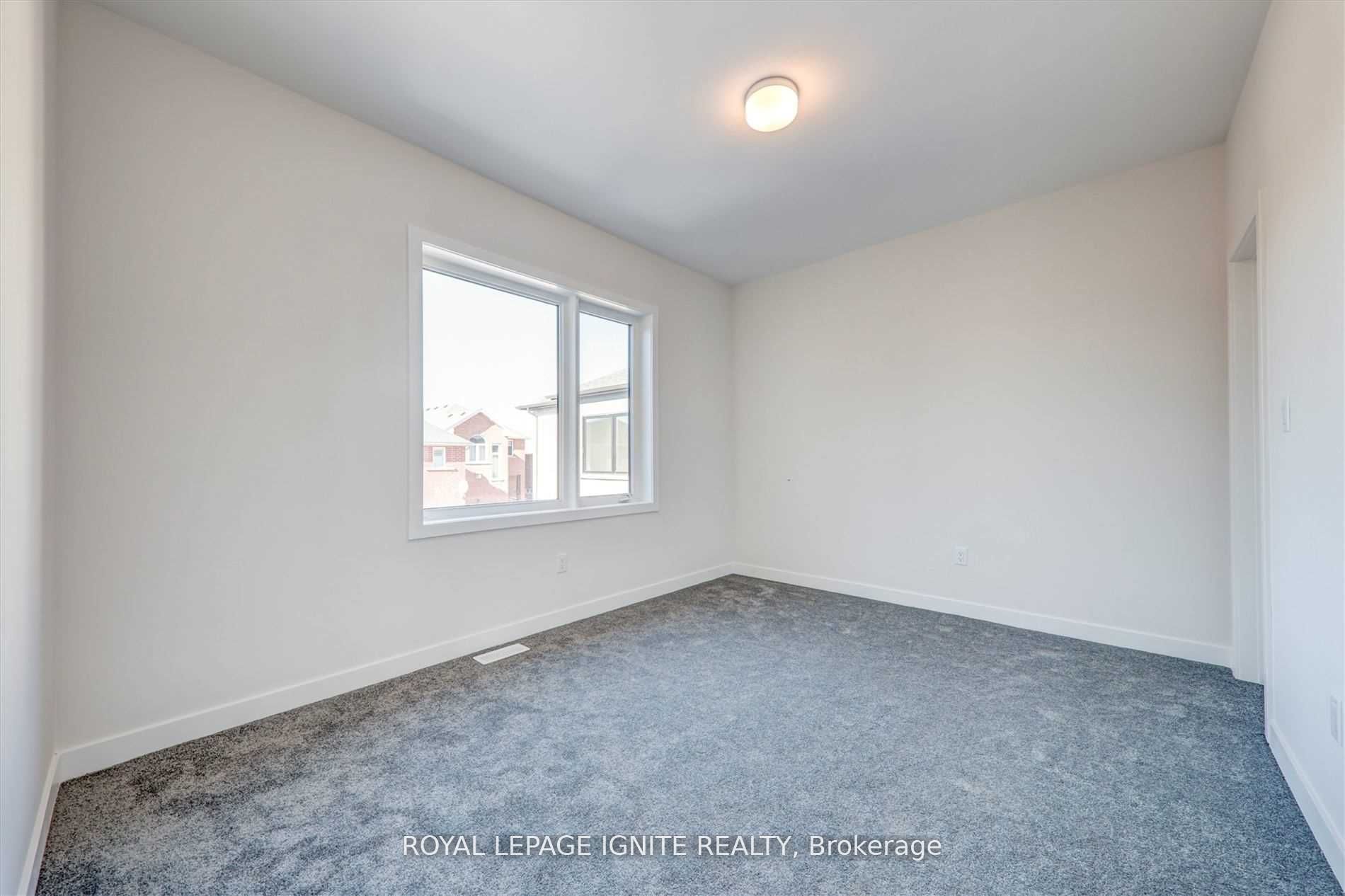 56 Rustle Woods Avenue Property Photo 28