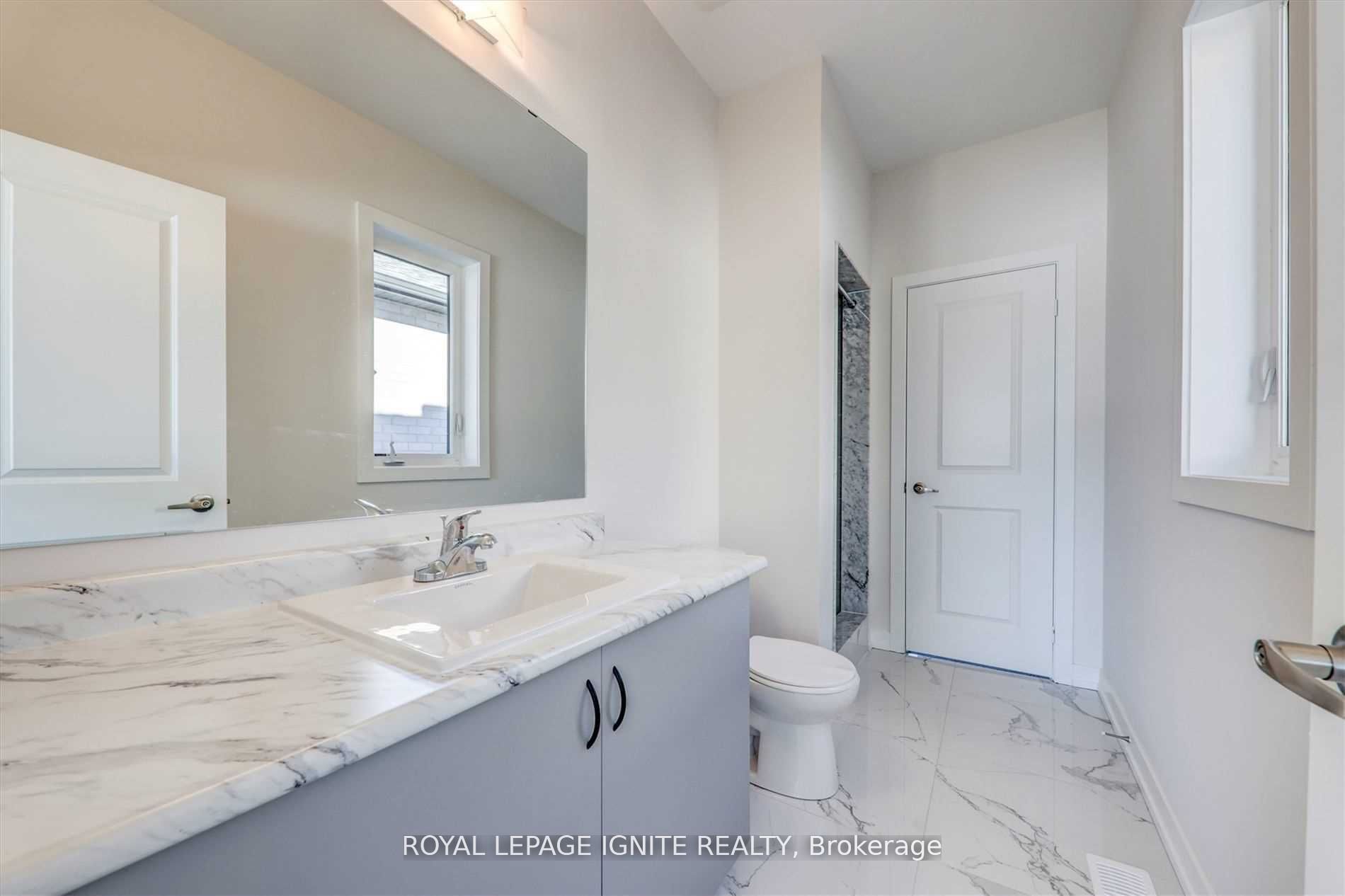 56 Rustle Woods Avenue Property Photo 30