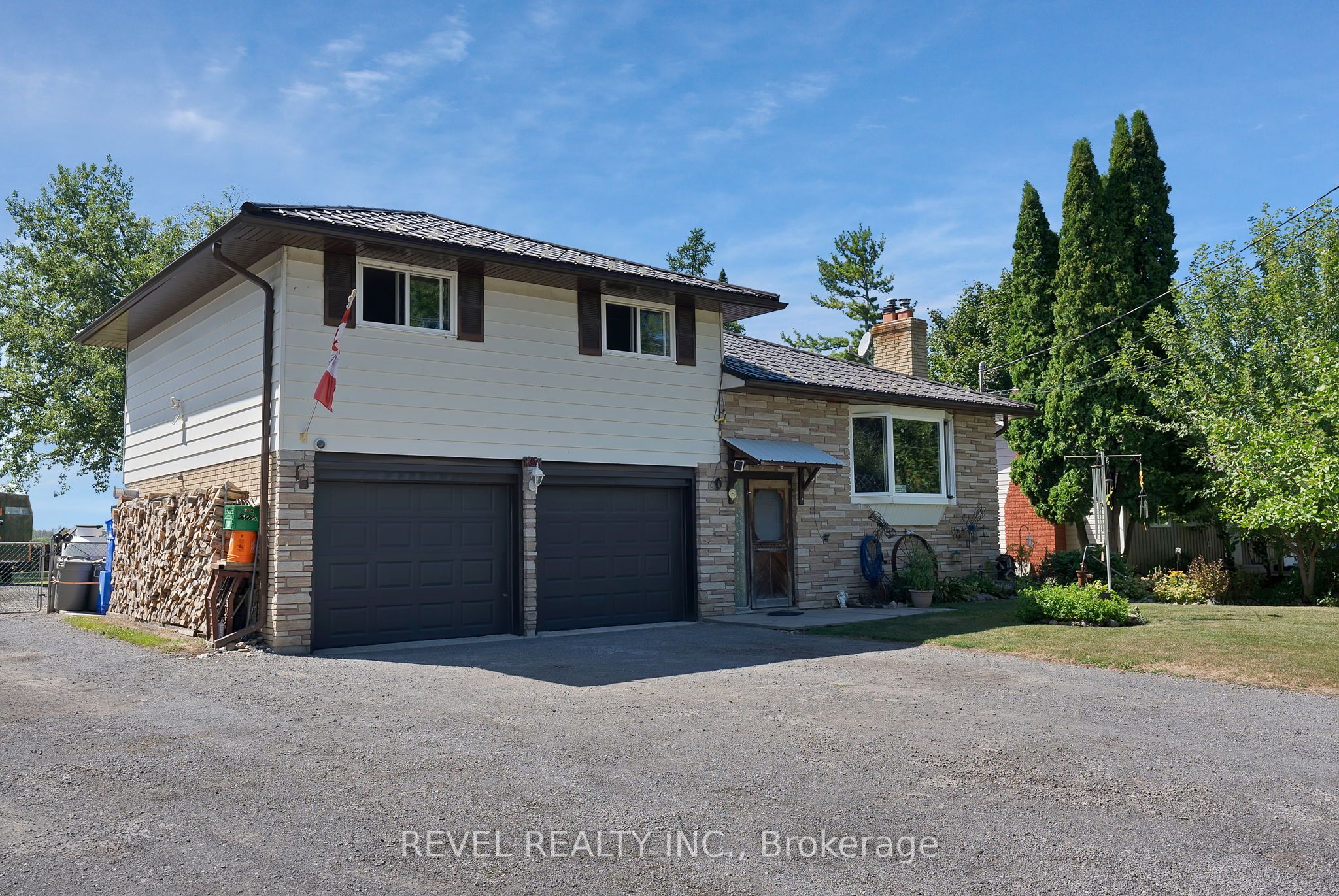 520 Duclos Point Road Property Photo 3