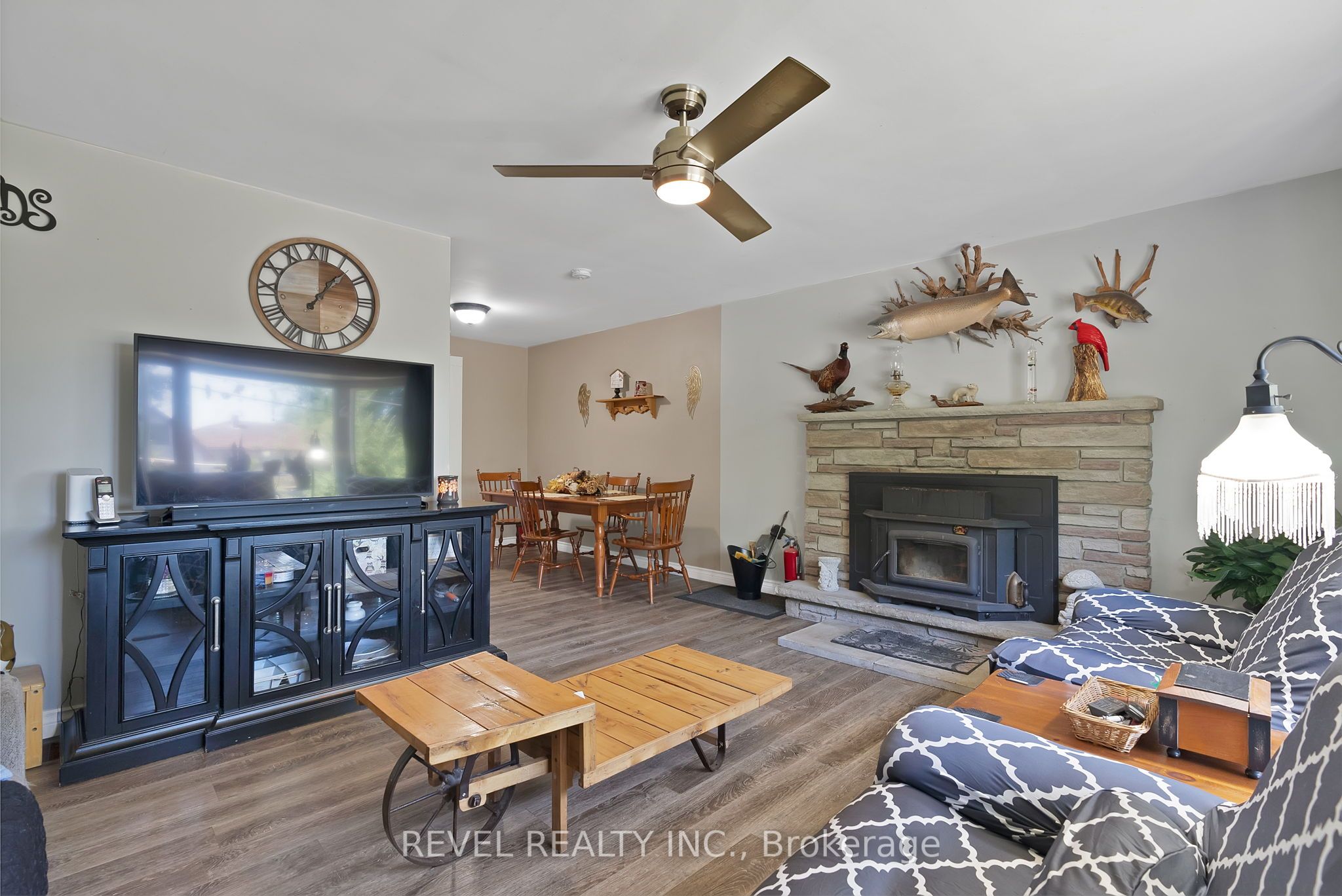 520 Duclos Point Road Property Photo 8