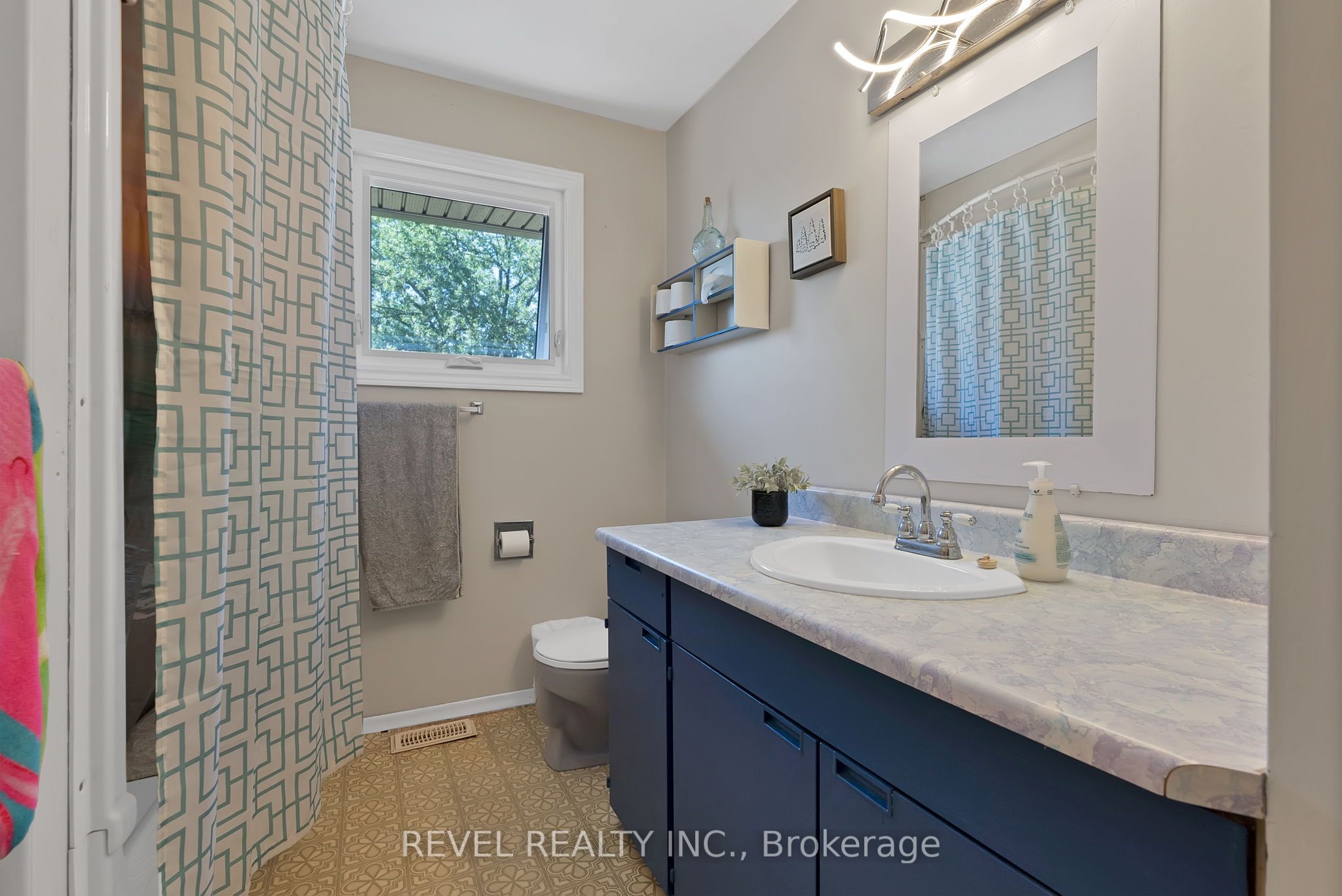 520 Duclos Point Road Property Photo 22