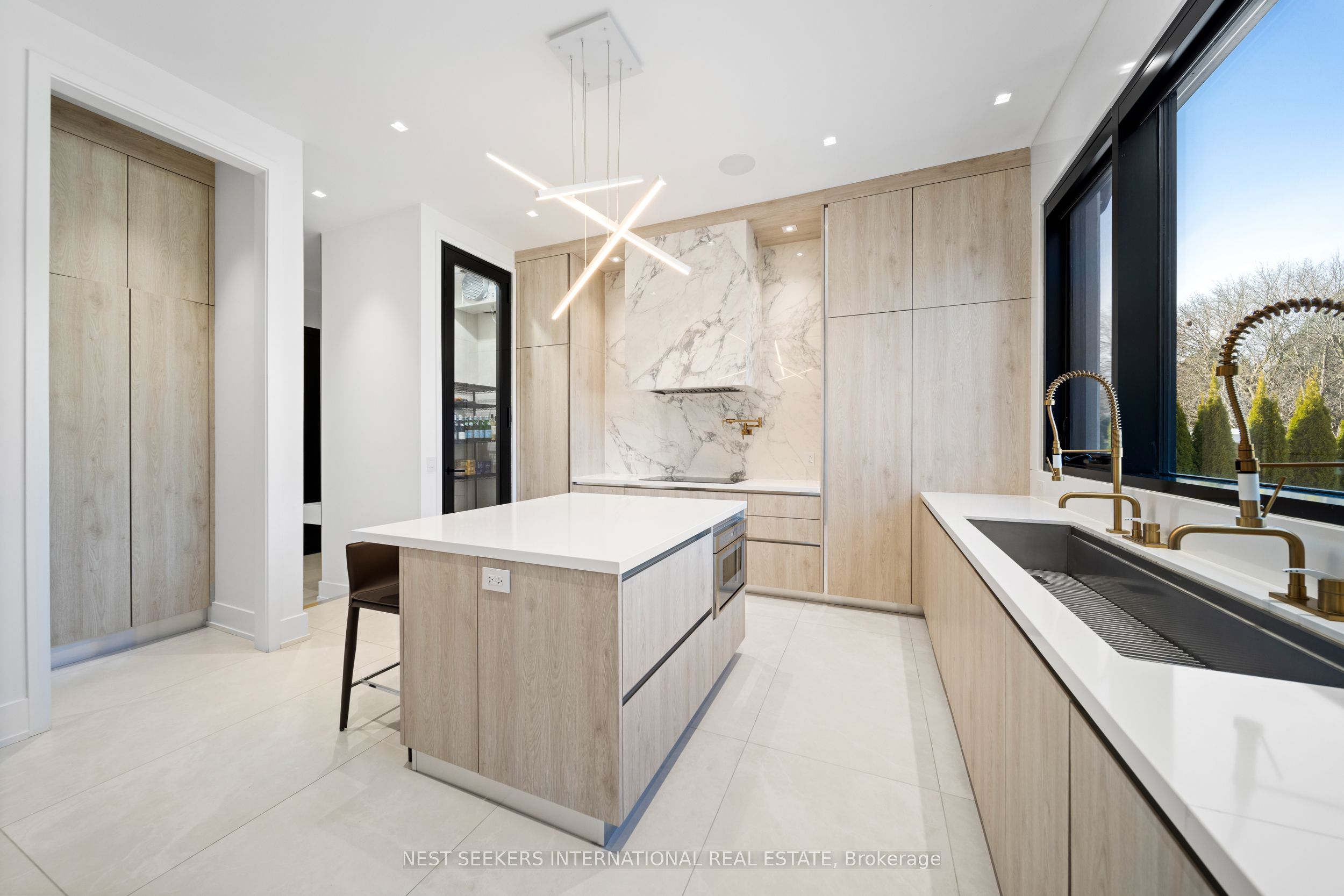 29 Greenside Drive Property Photo 8