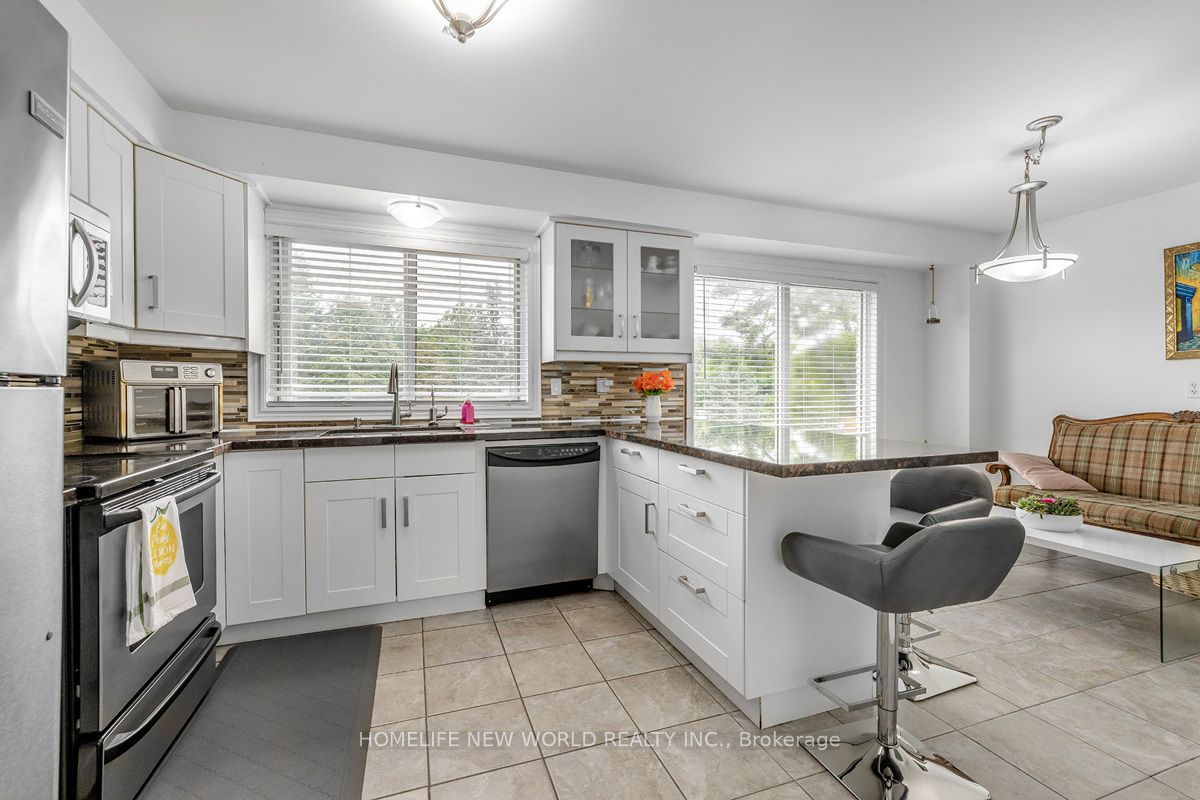 61 Poplar Crescent Property Photo 8