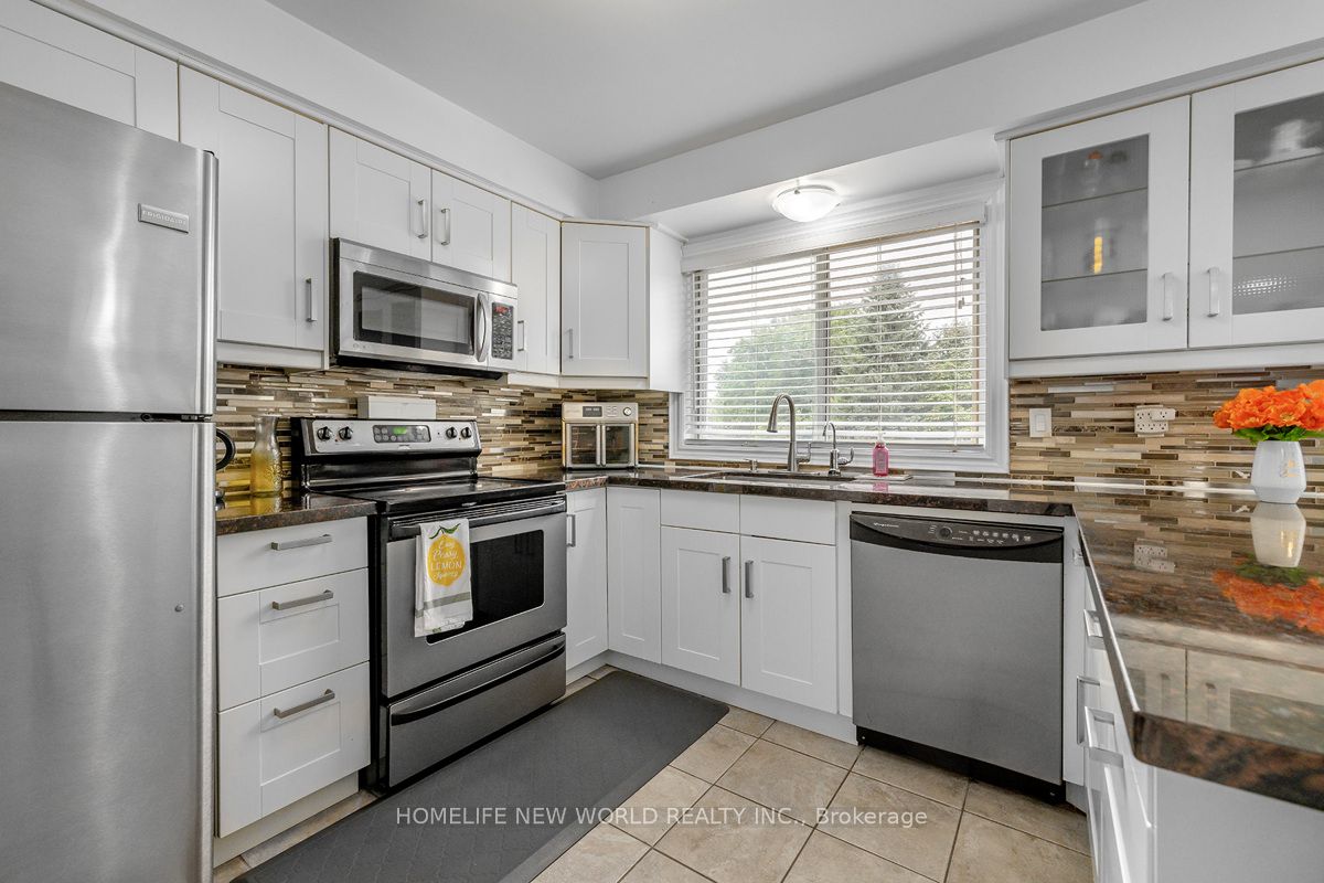 61 Poplar Crescent Property Photo 9
