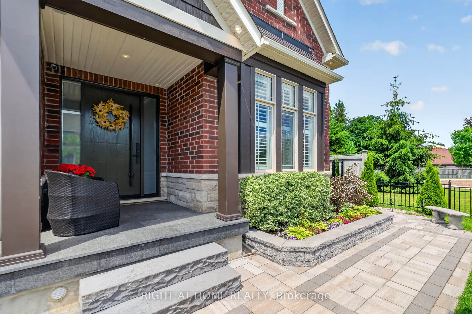 80 Sharpe Crescent Property Photo 2