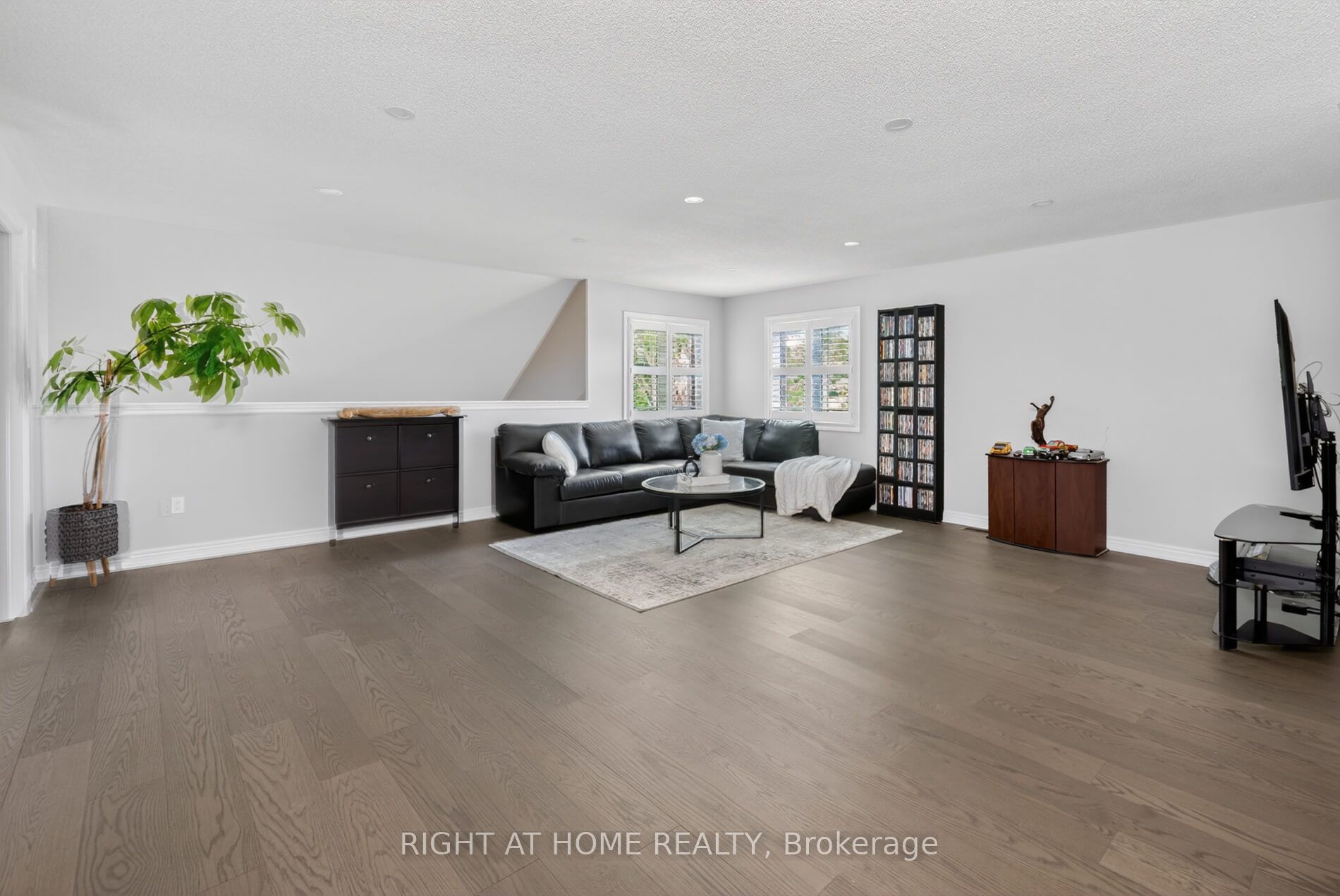80 Sharpe Crescent Property Photo 26
