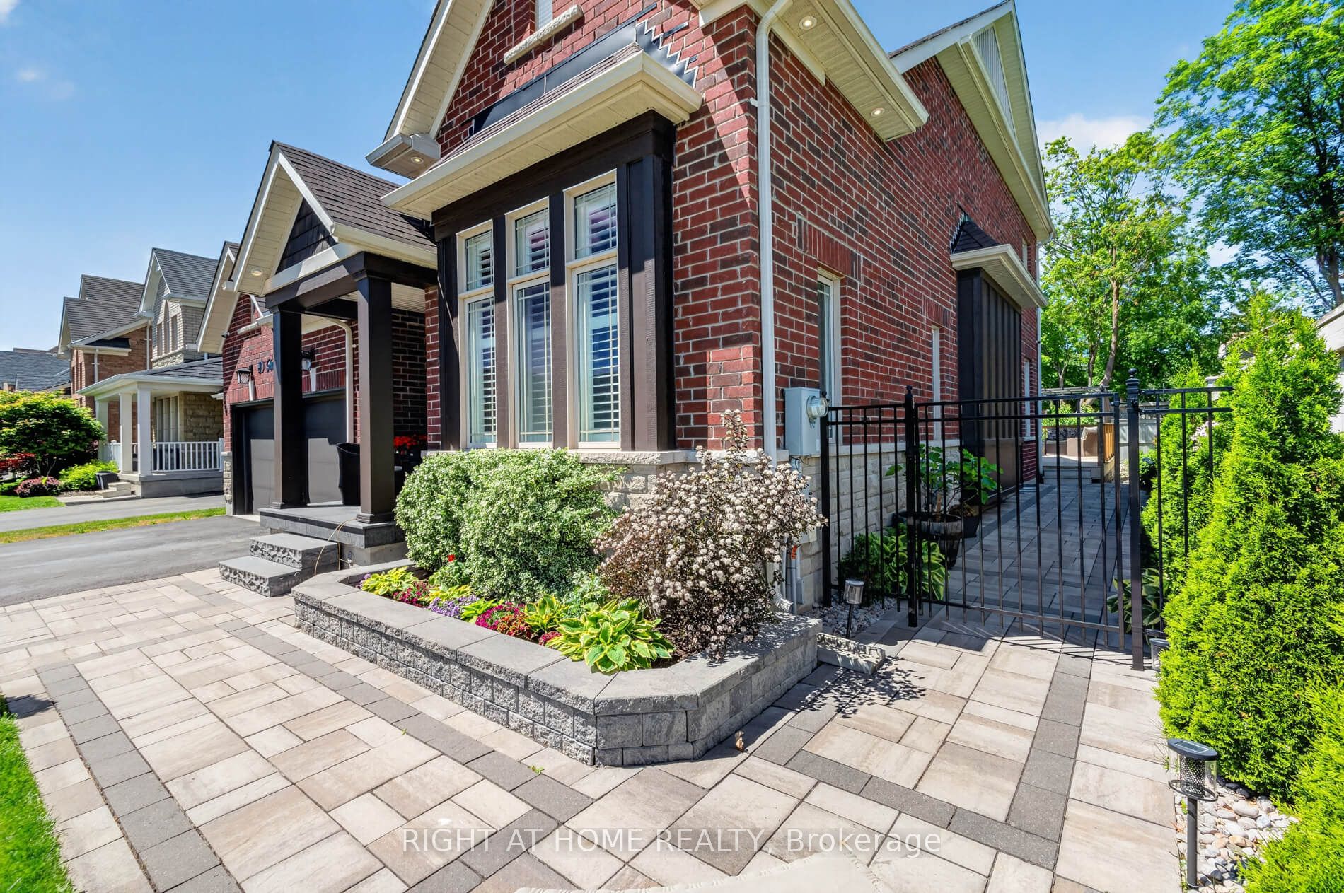 80 Sharpe Crescent Property Photo 39