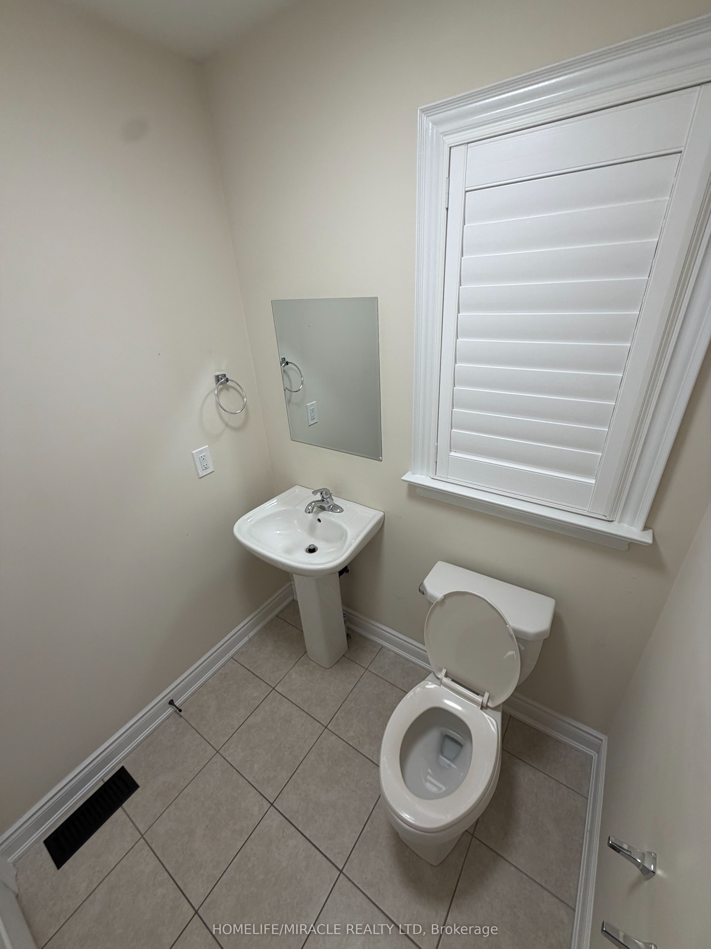 148 Milby Crescent Property Photo 8