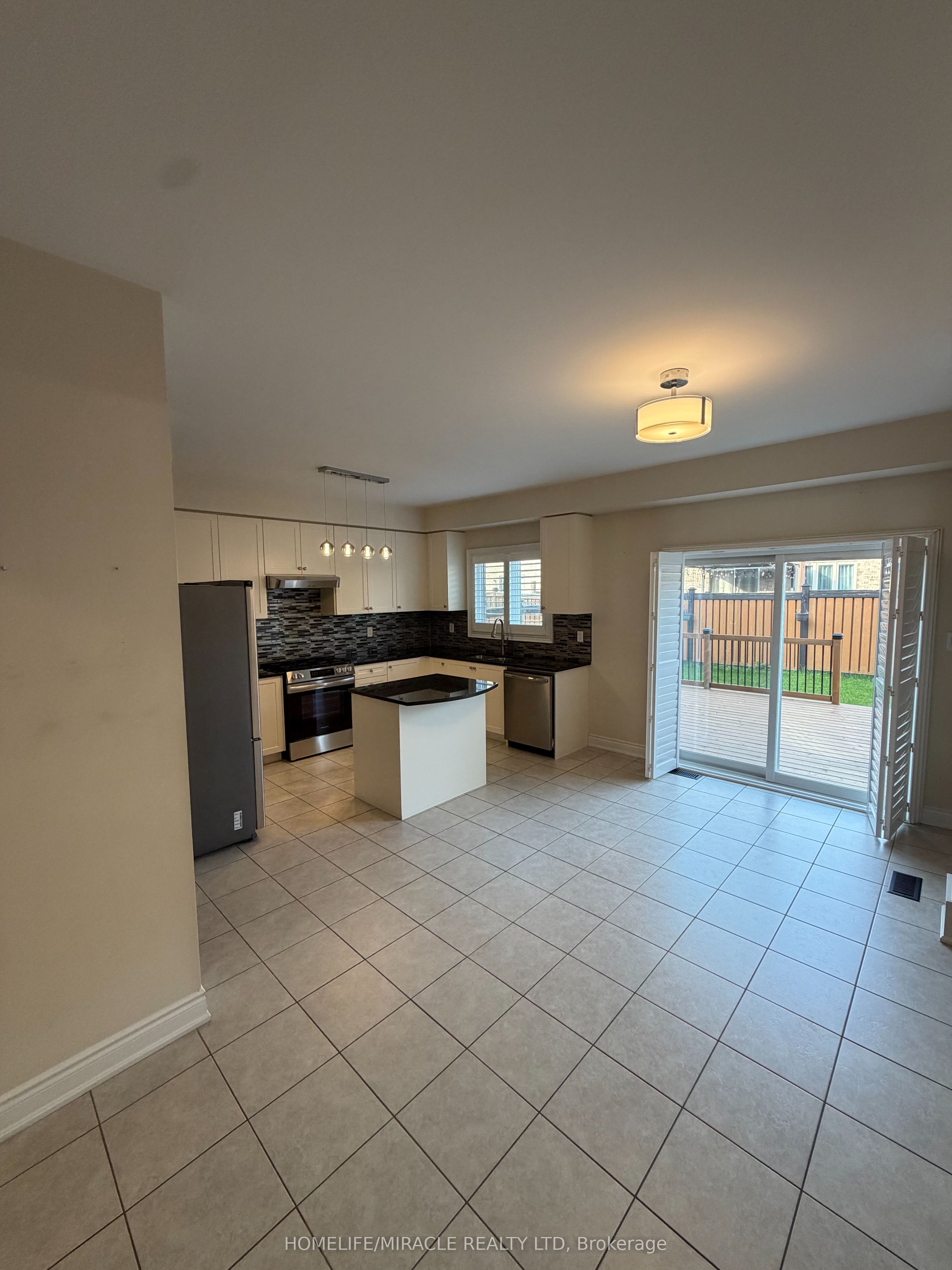 148 Milby Crescent Property Photo 11