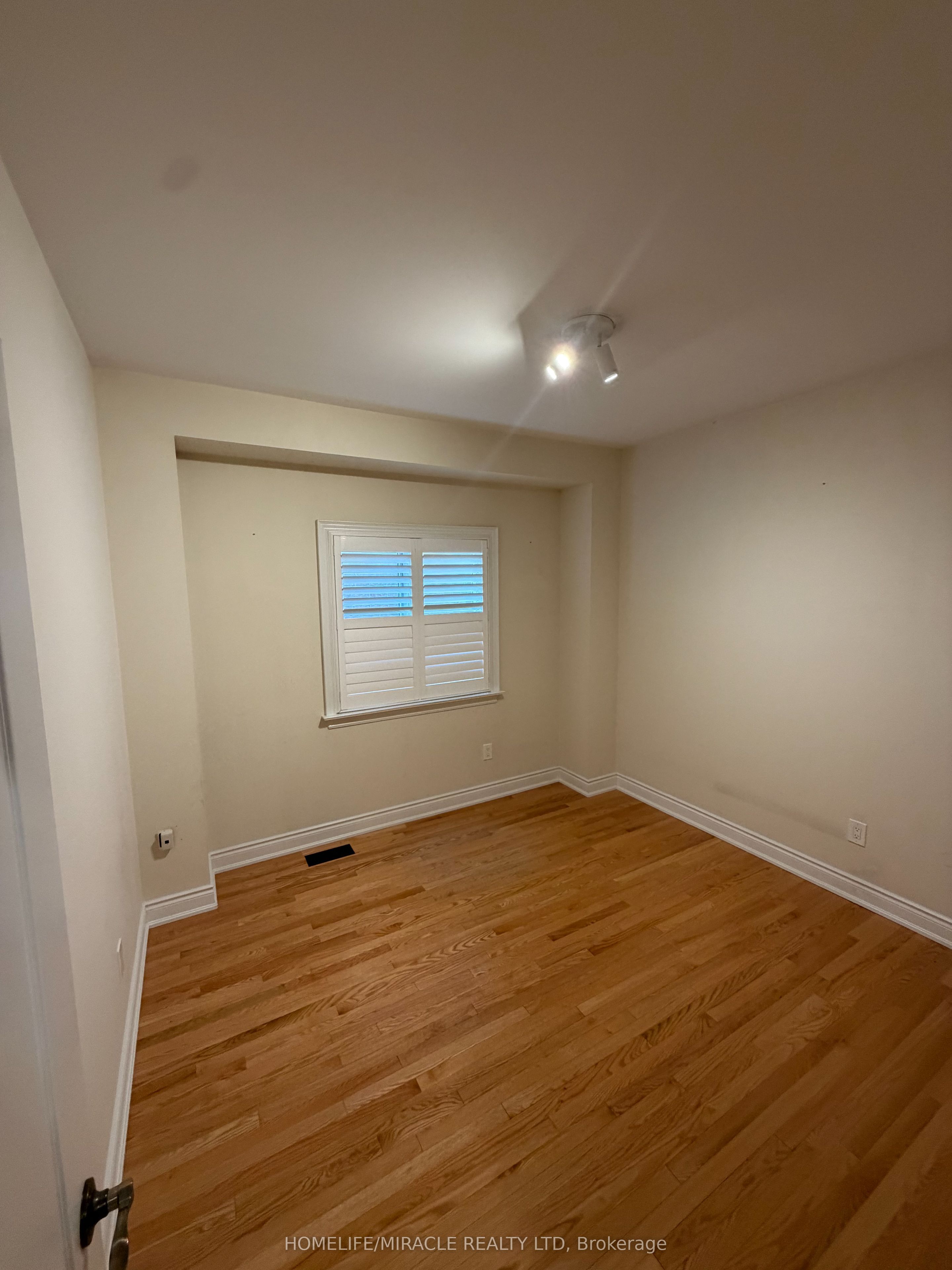 148 Milby Crescent Property Photo 13