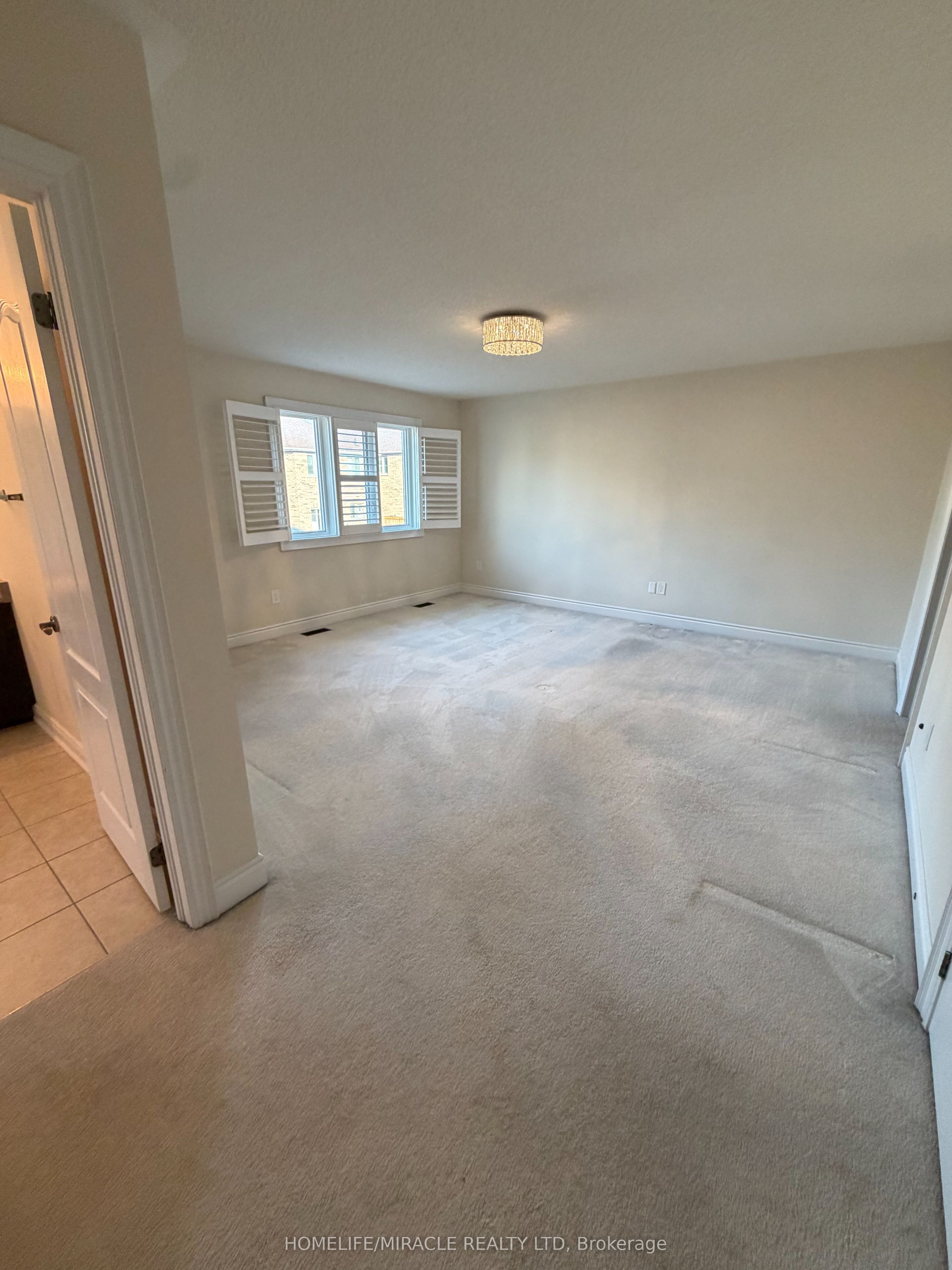 148 Milby Crescent Property Photo 14