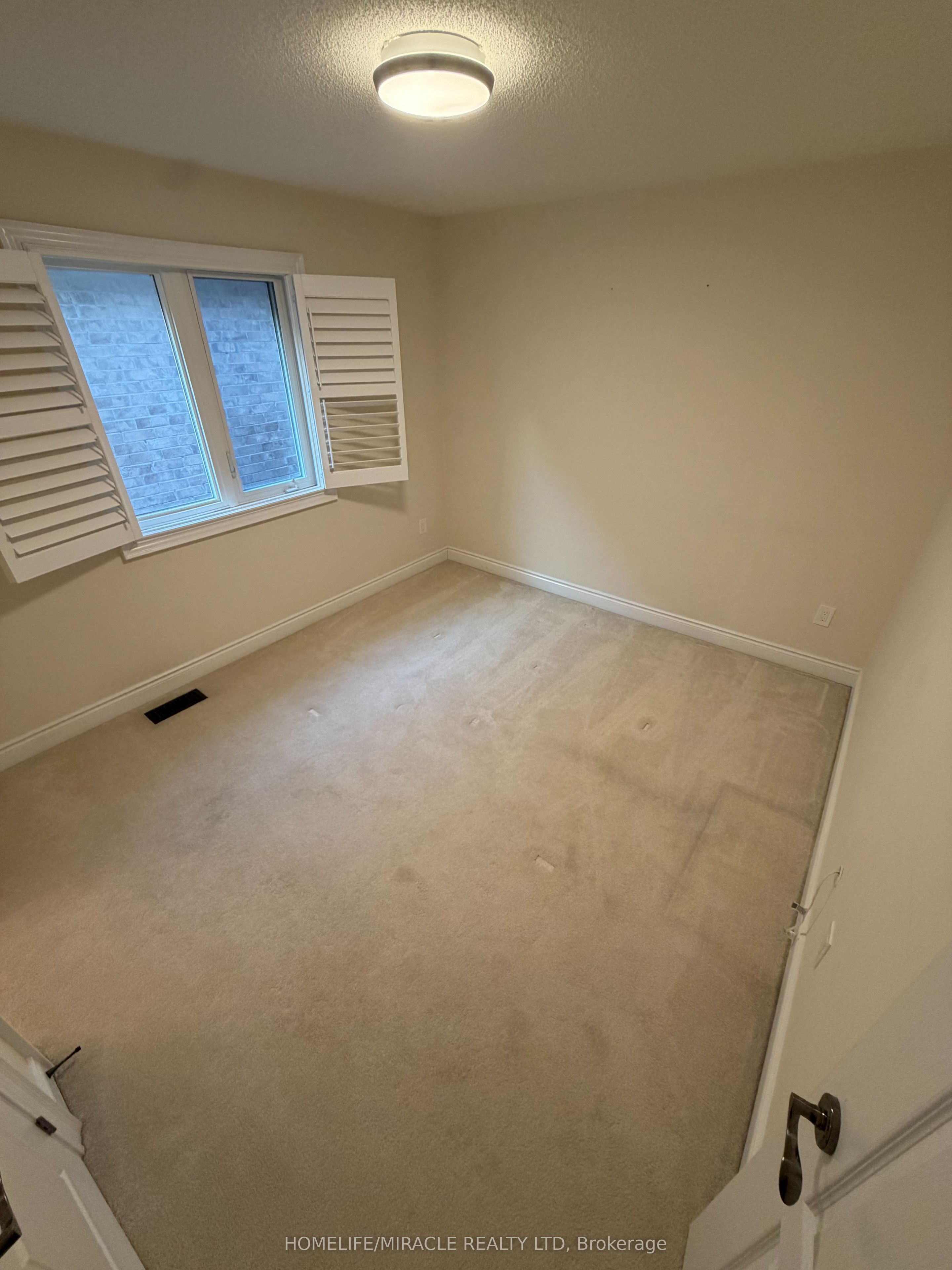 148 Milby Crescent Property Photo 16