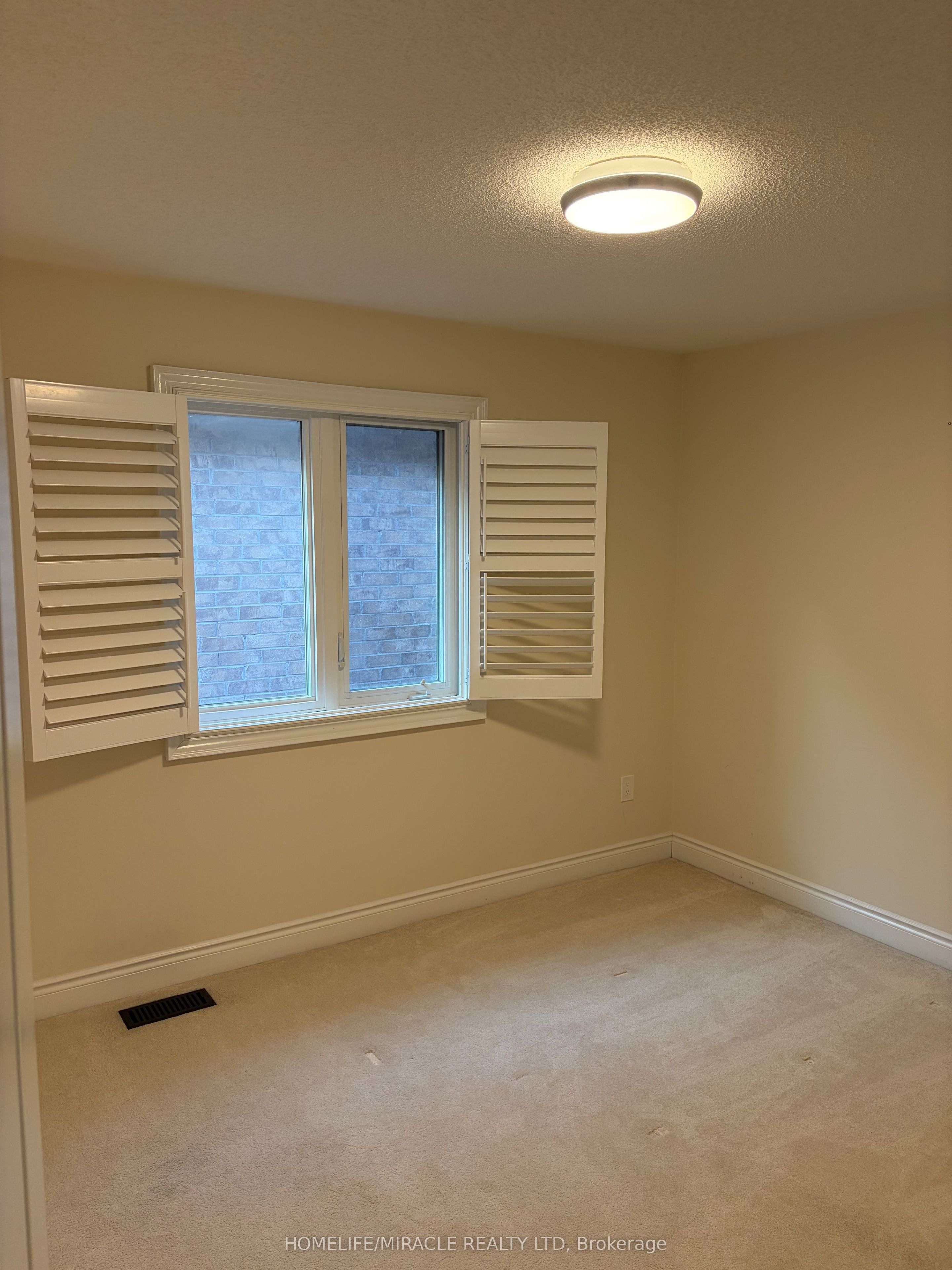 148 Milby Crescent Property Photo 17