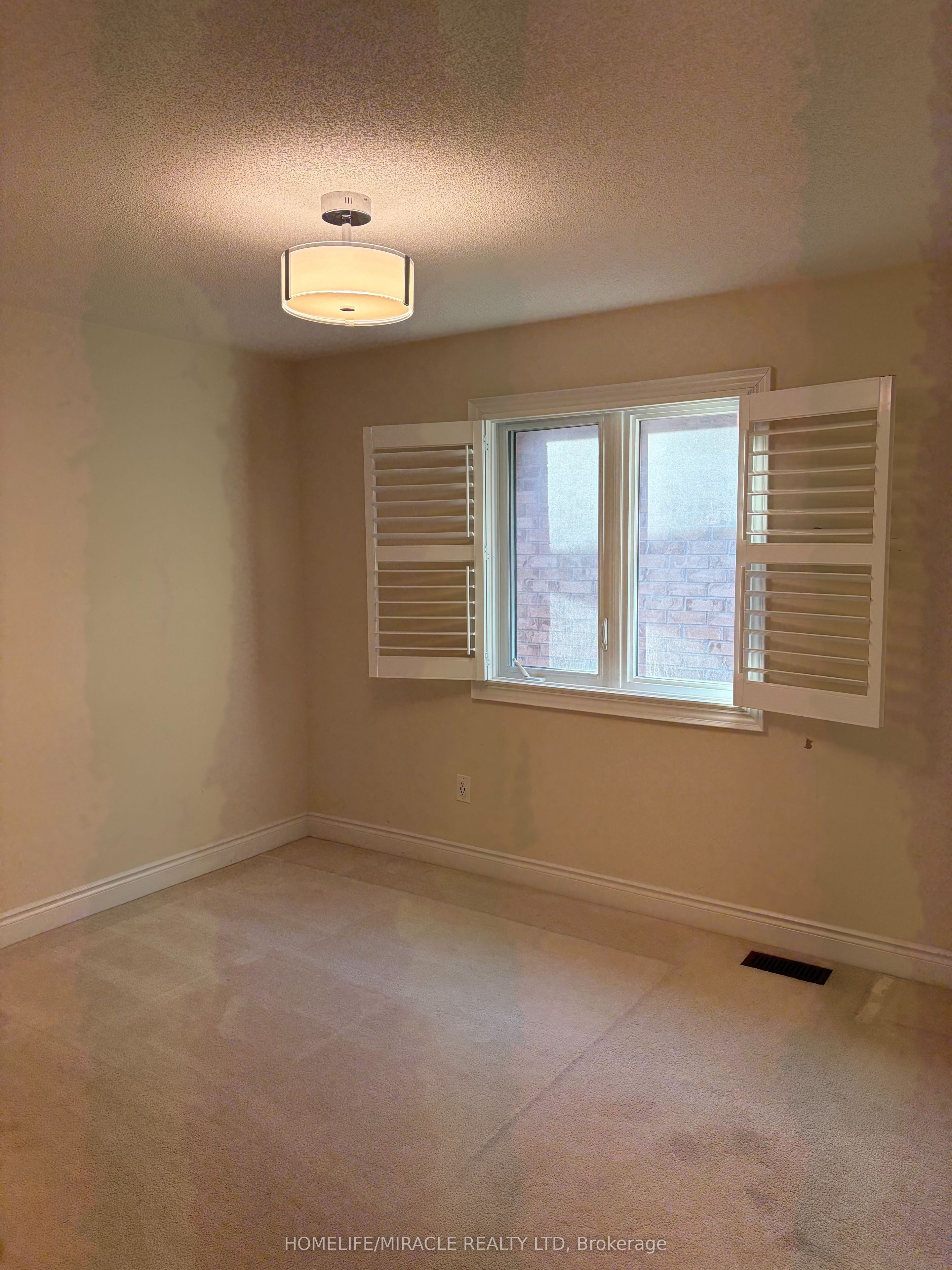 148 Milby Crescent Property Photo 18