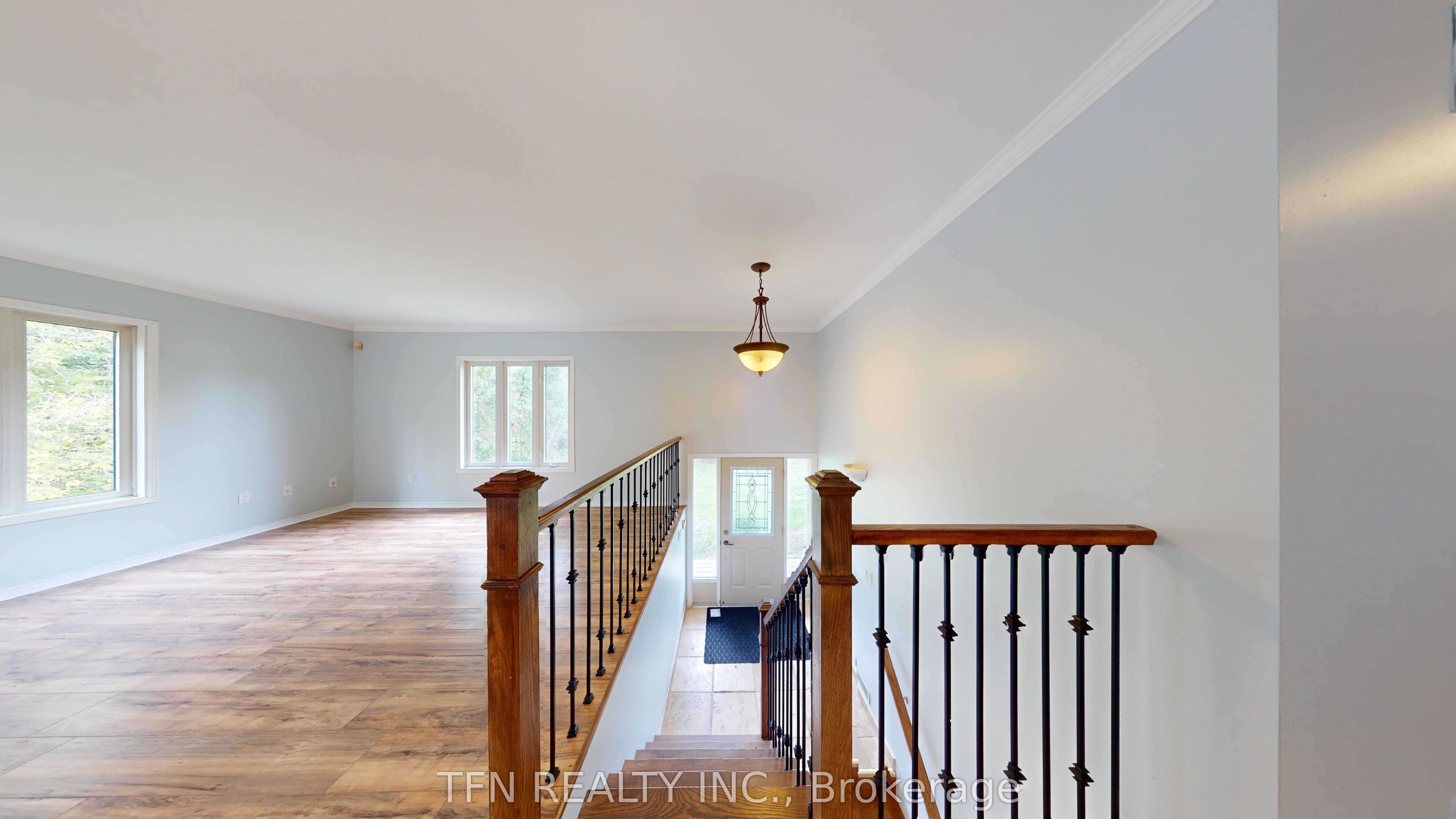 1048 Gilmore Avenue Property Photo 4